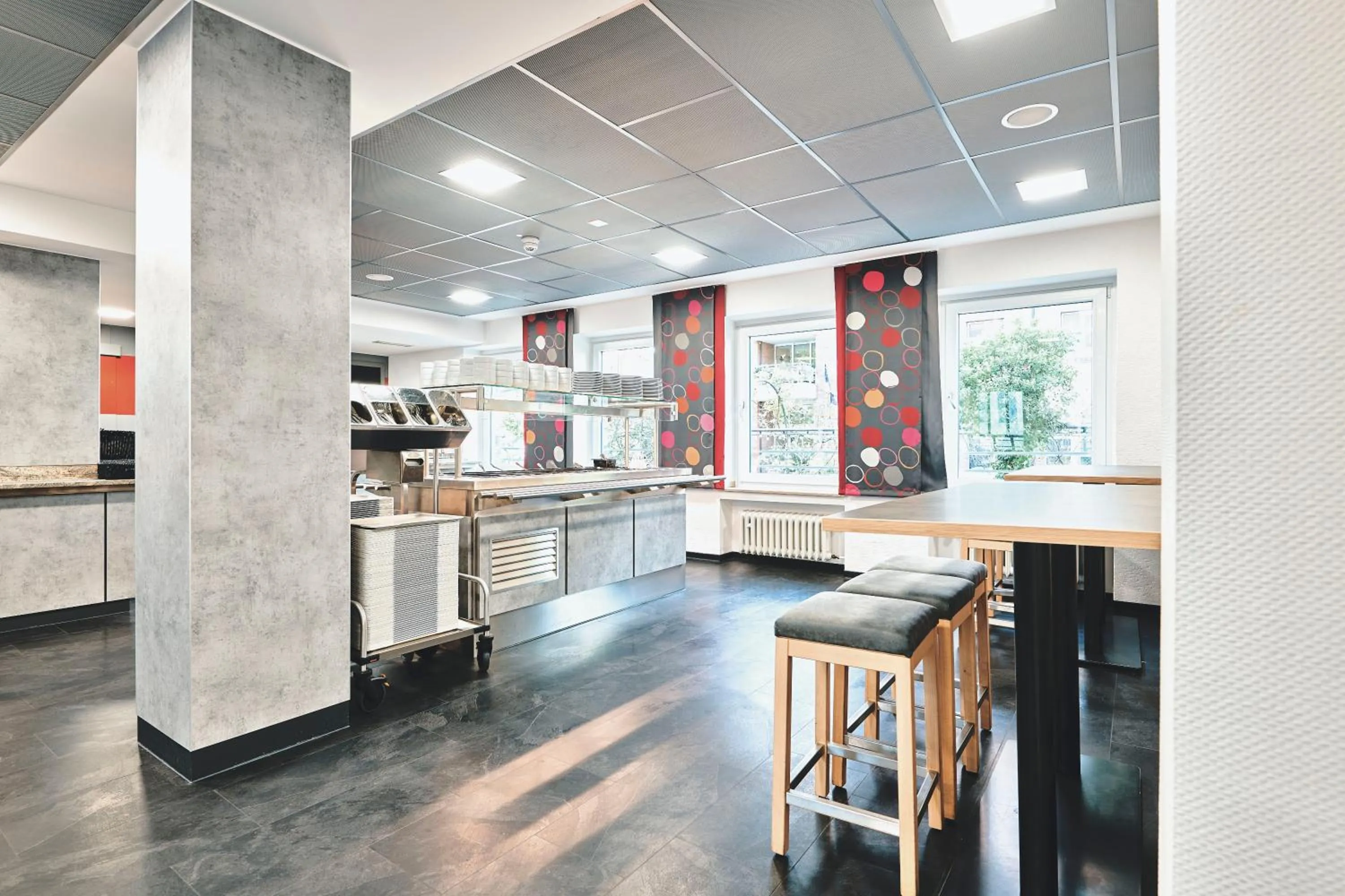 Food and drinks in DJH Jugendgästehaus Adolph Kolping