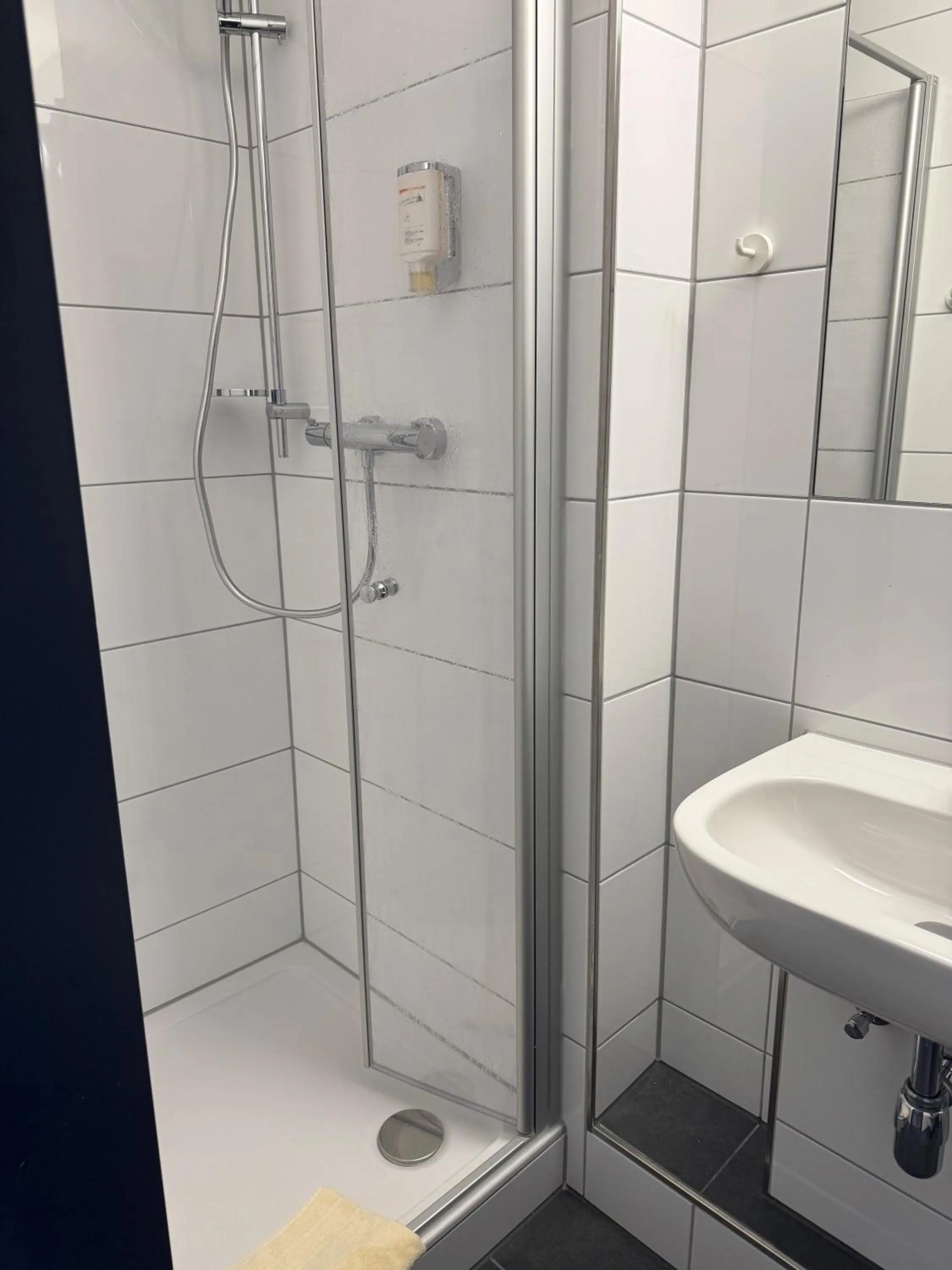 Bathroom in DJH Jugendgästehaus Adolph Kolping