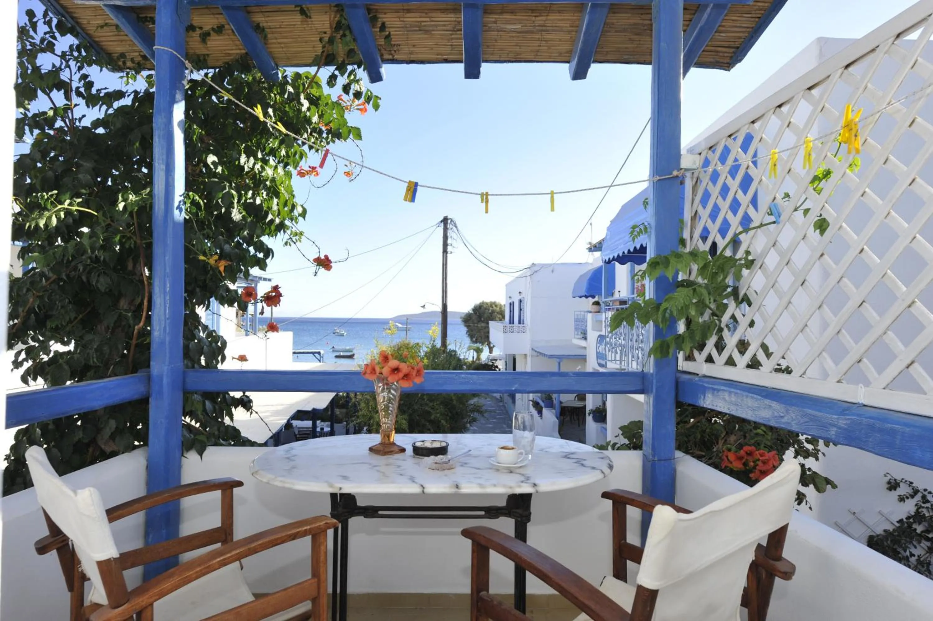 George's beach studios Aliki Paros