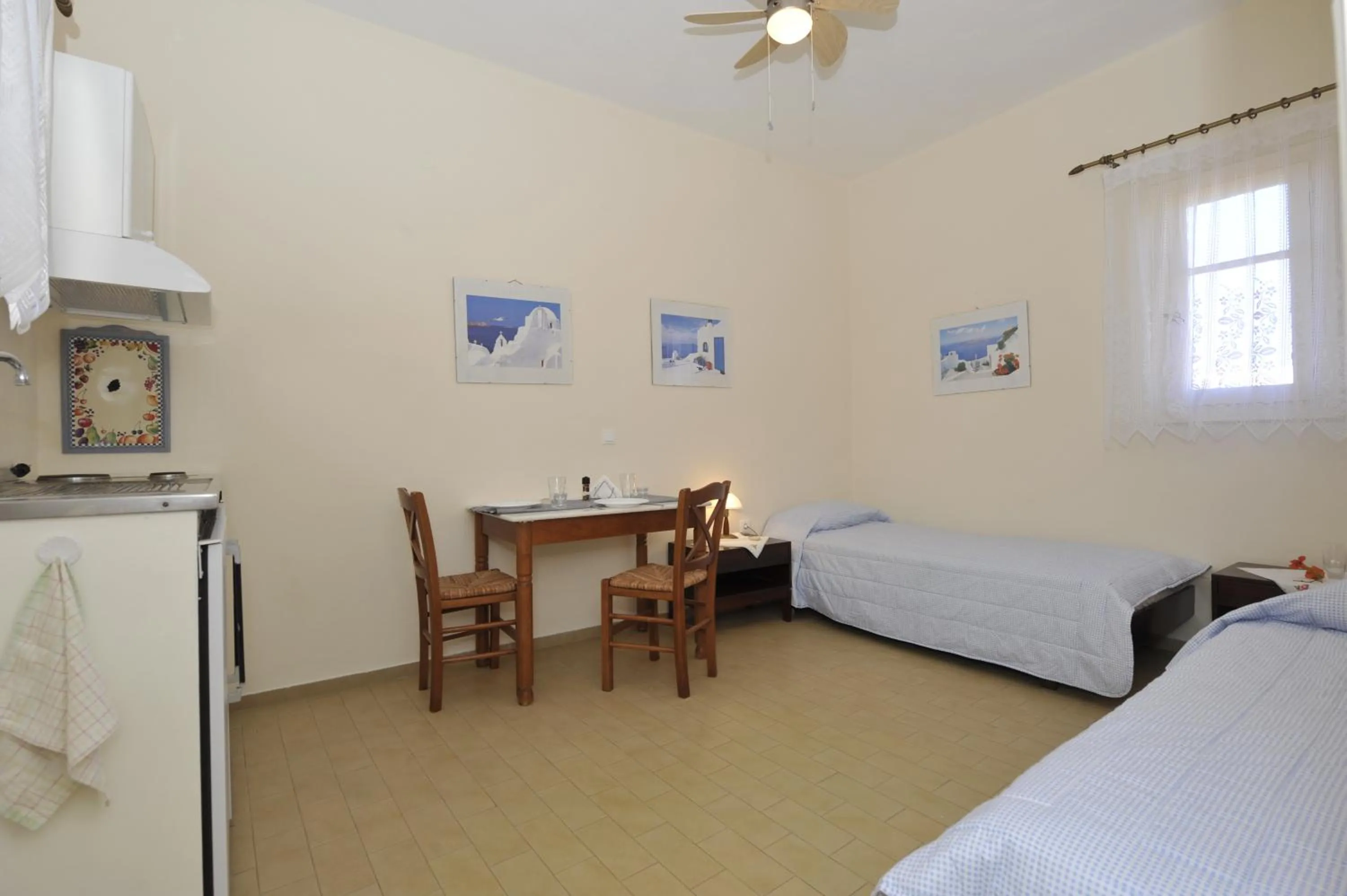 Bed in George's beach studios Aliki Paros