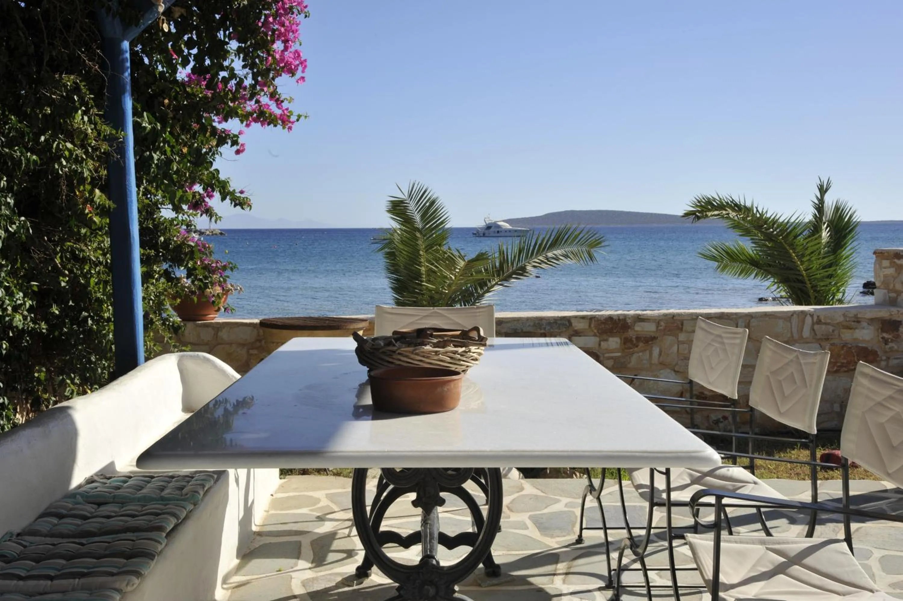 Day in George's beach studios Aliki Paros