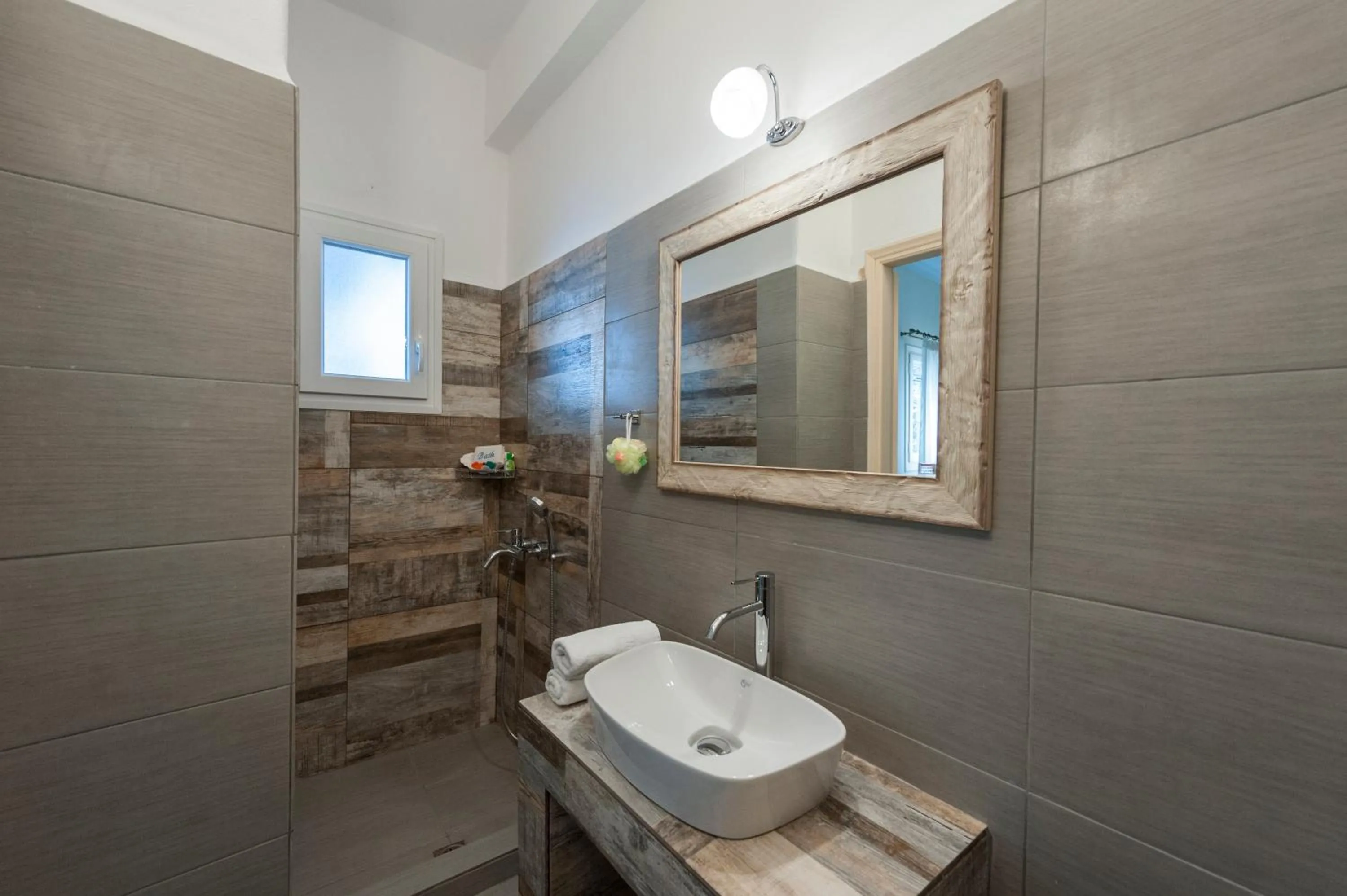 Bathroom in George's beach studios Aliki Paros