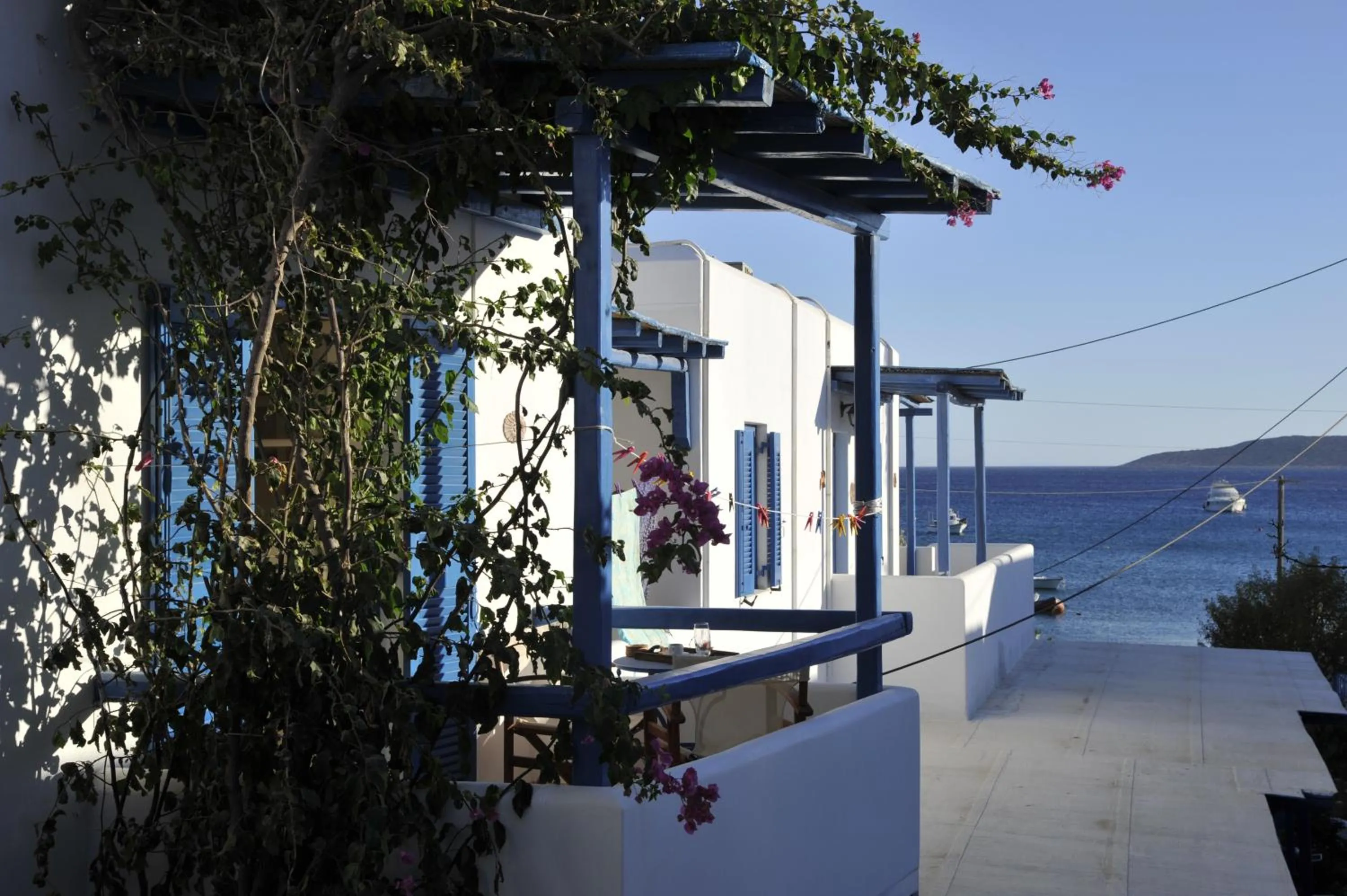 George's beach studios Aliki Paros