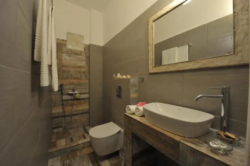 George's beach studios Aliki Paros