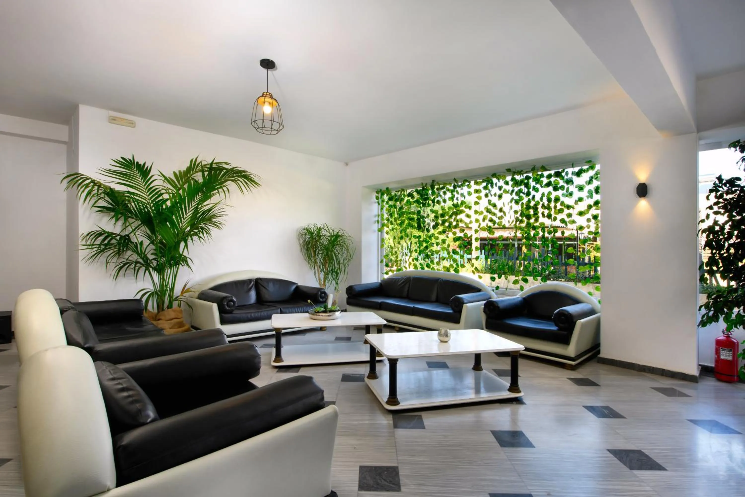 Aquarius Beach Hotel