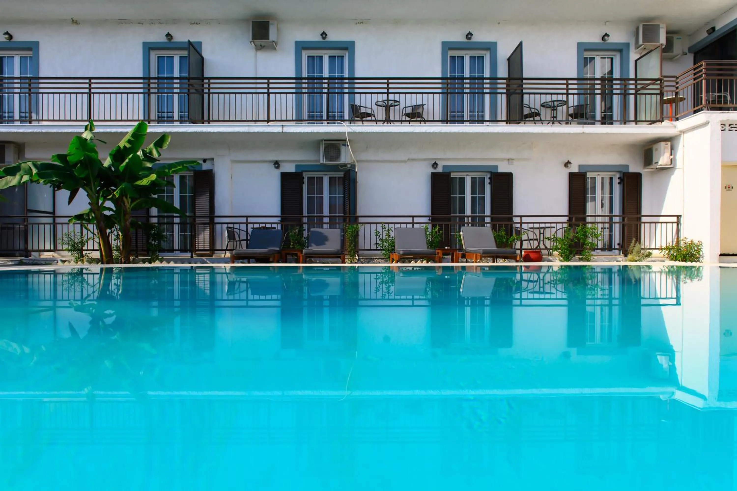 Beach in Aquarius Beach Hotel