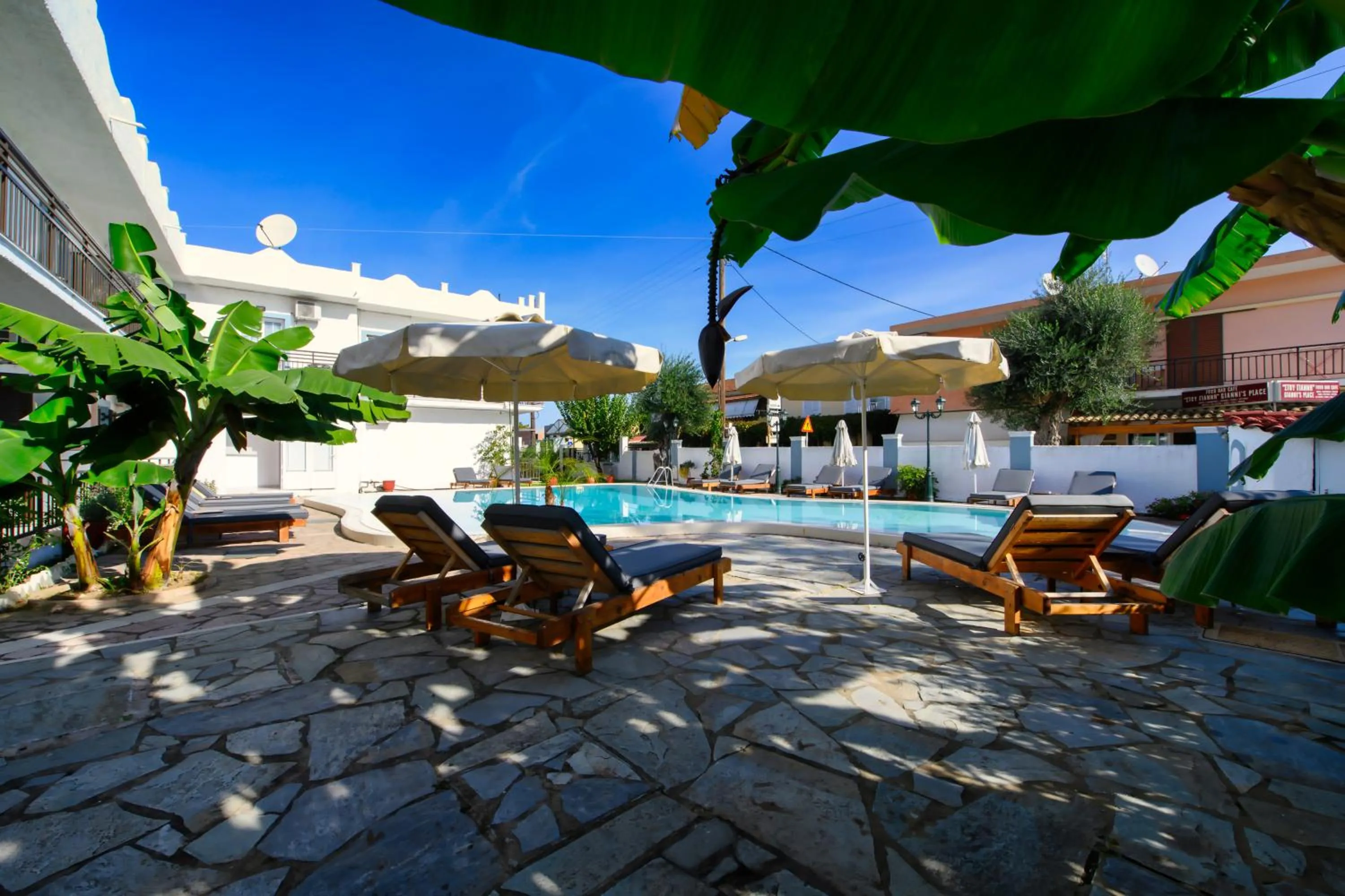 Beach in Aquarius Beach Hotel