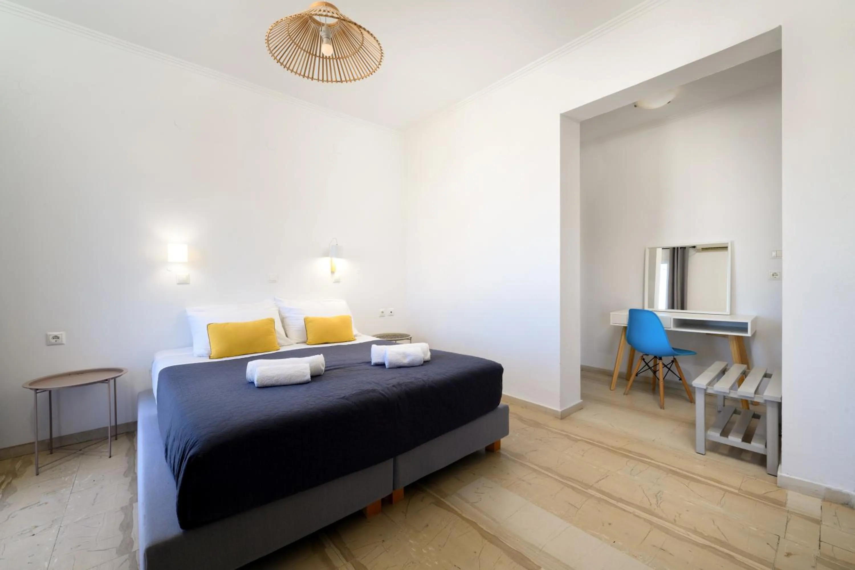 Bed in Aquarius Beach Hotel