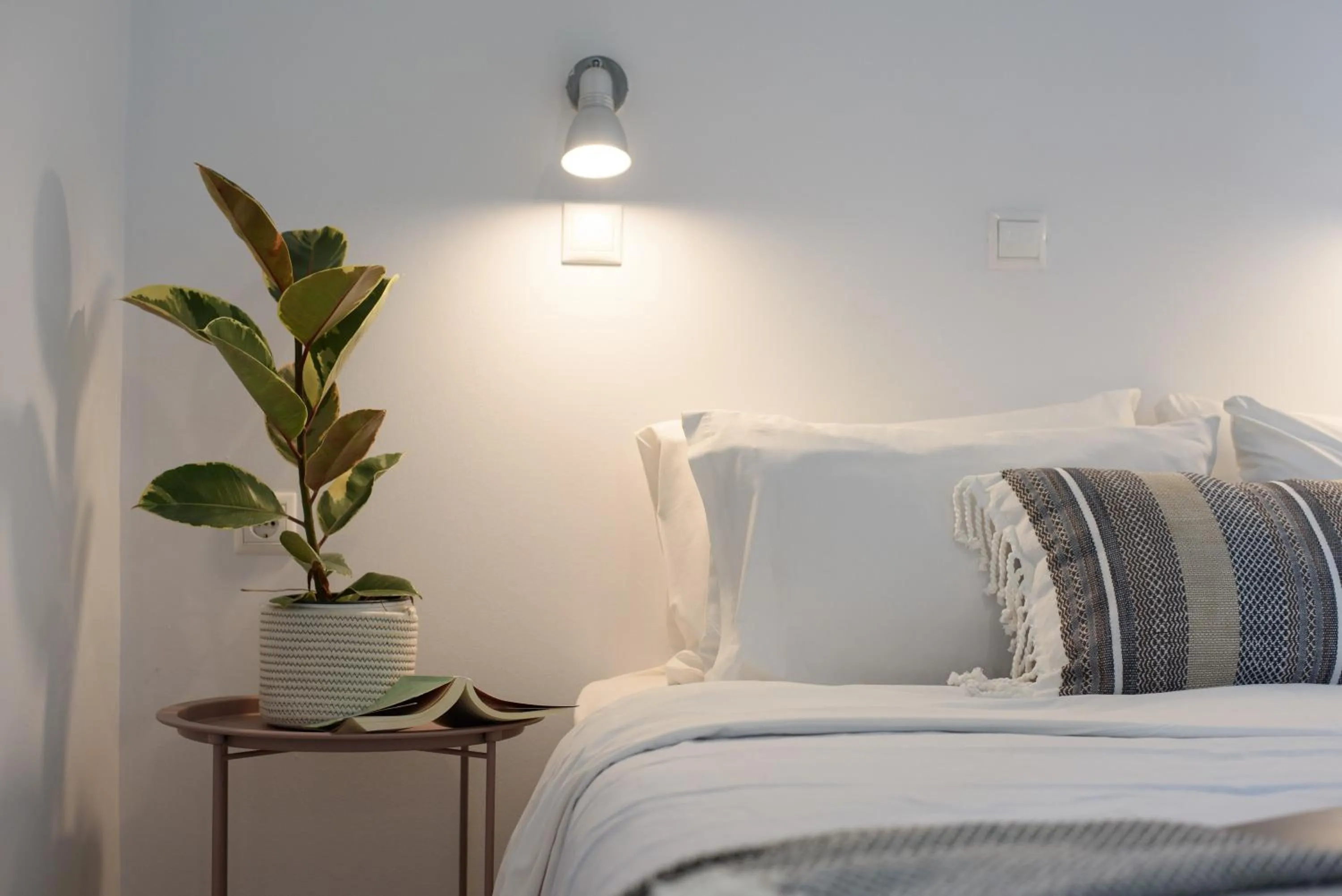 Bed in Aquarius Beach Hotel