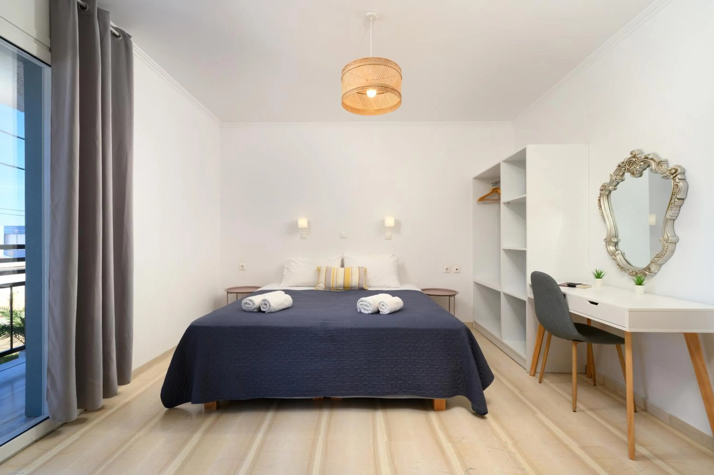 Bed in Aquarius Beach Hotel