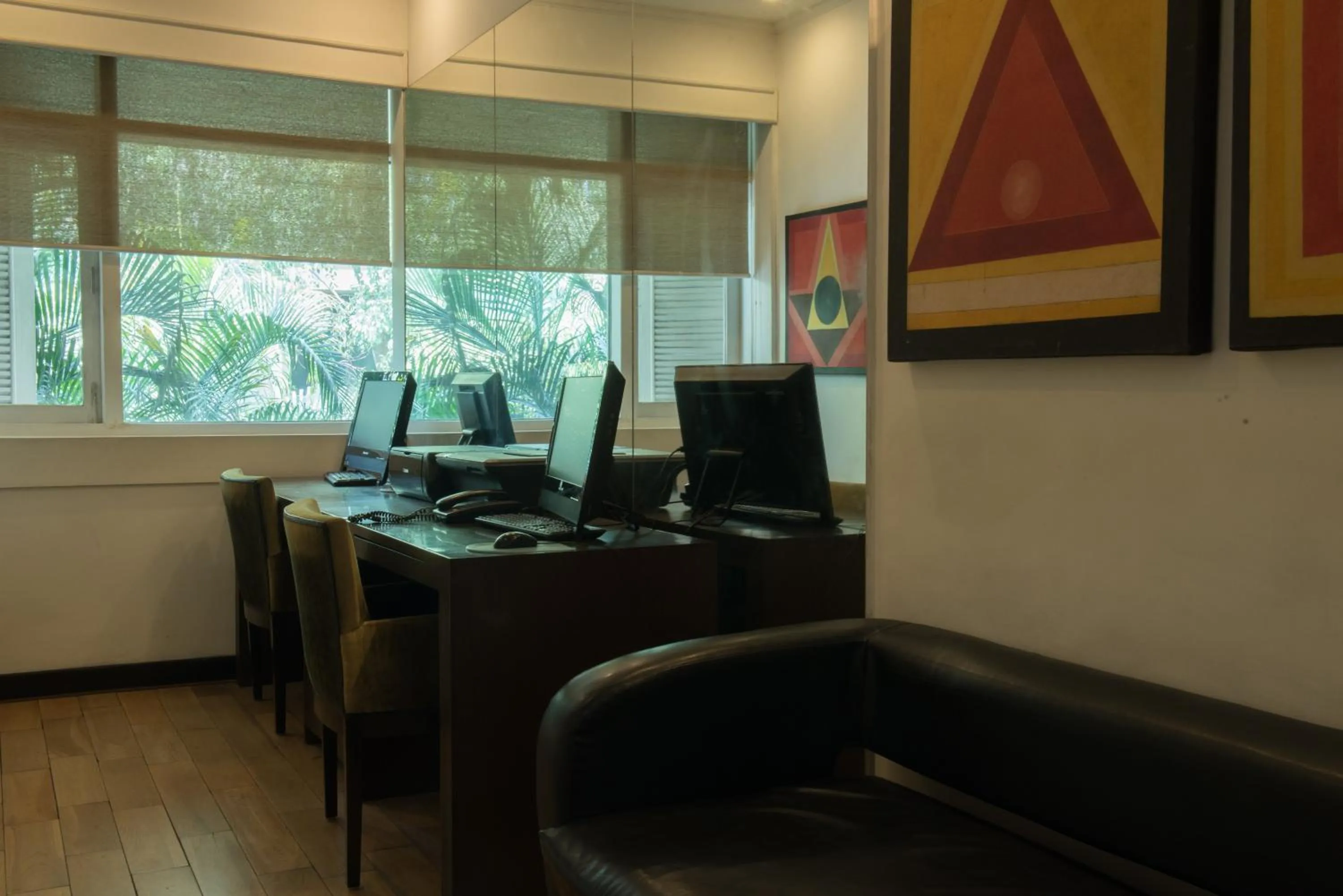 Business facilities in Diplomat, Chanakyapuri New Delhi- A Boutique Hotel