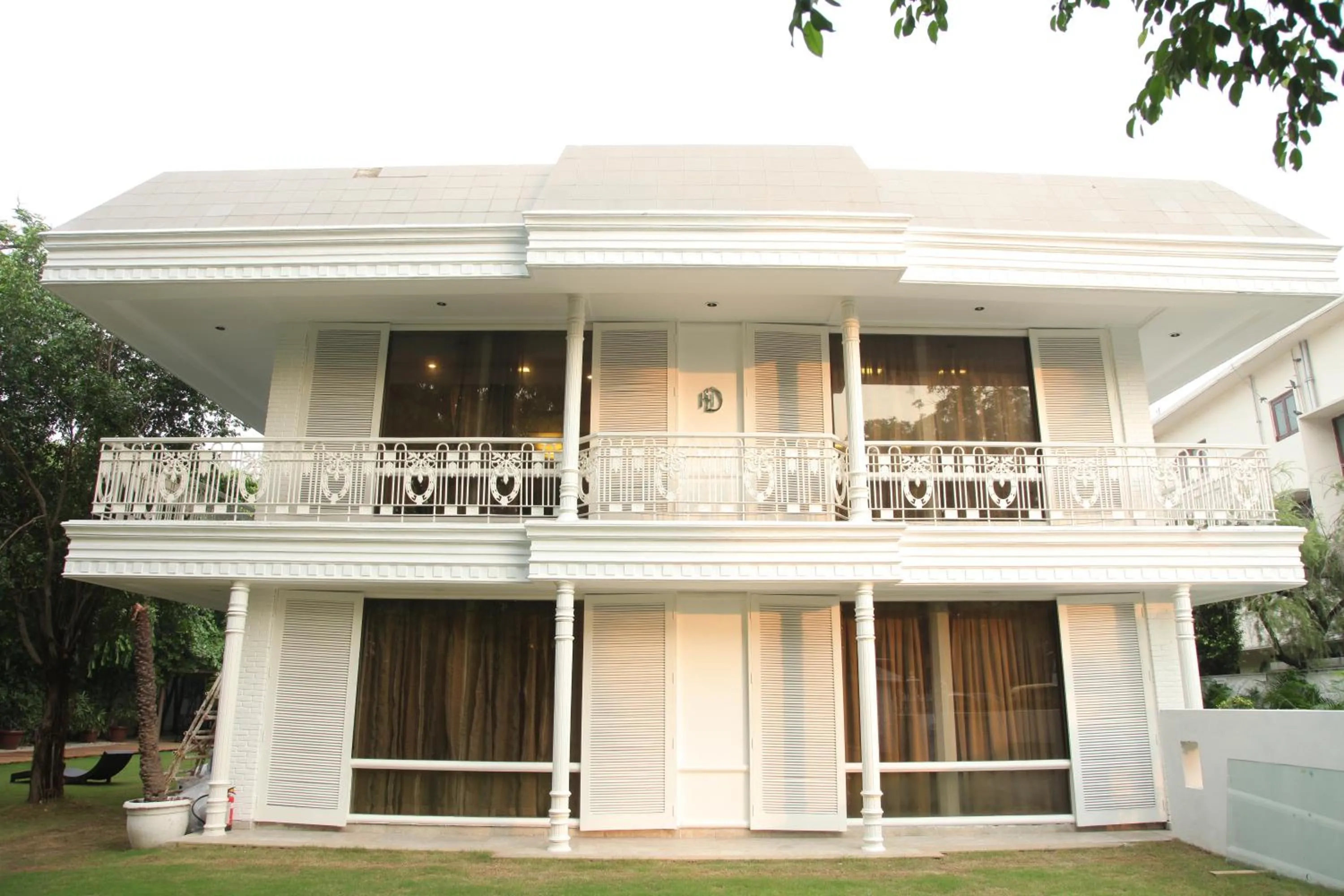 Property building in Diplomat, Chanakyapuri New Delhi- A Boutique Hotel