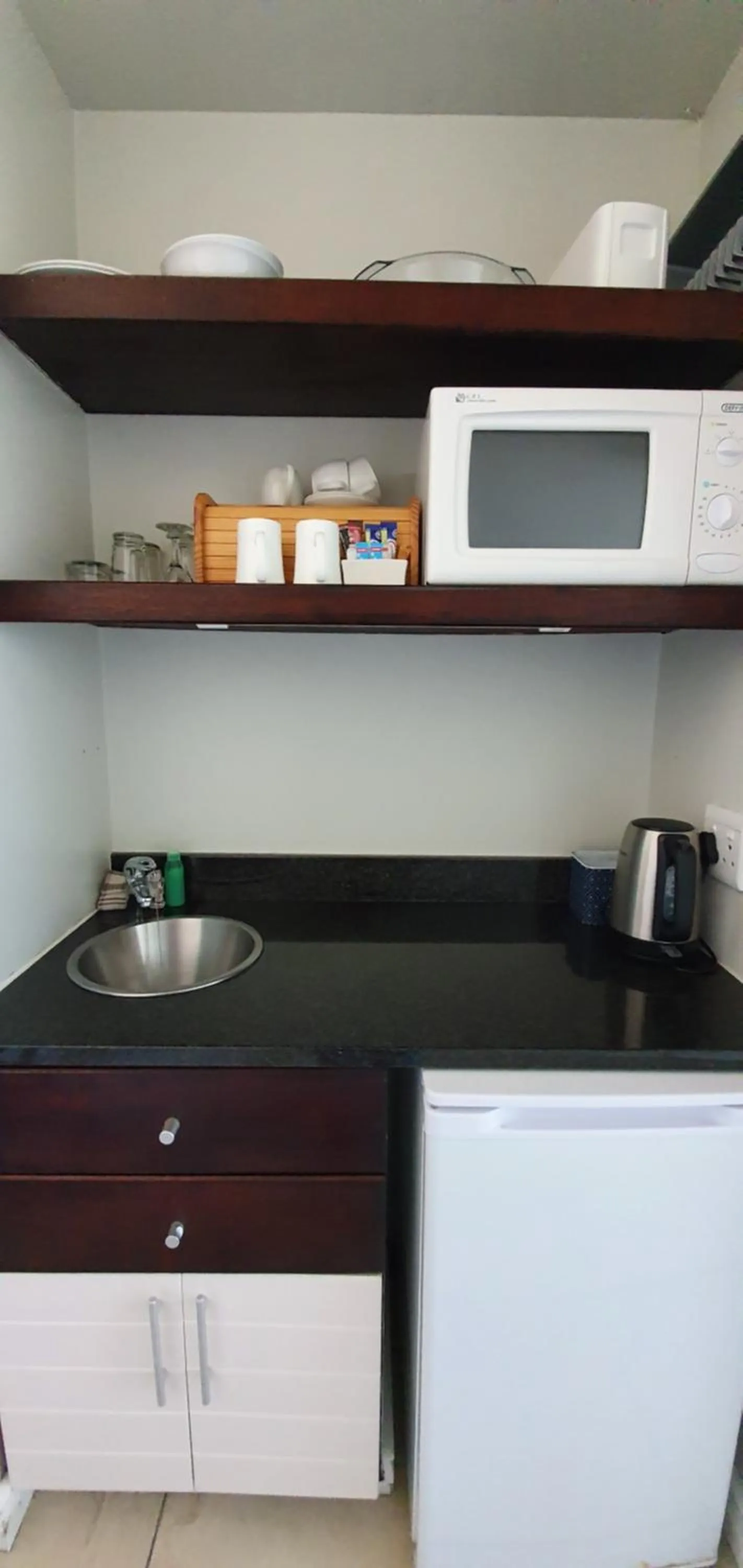 Kitchen or kitchenette in Brenton On The Rocks