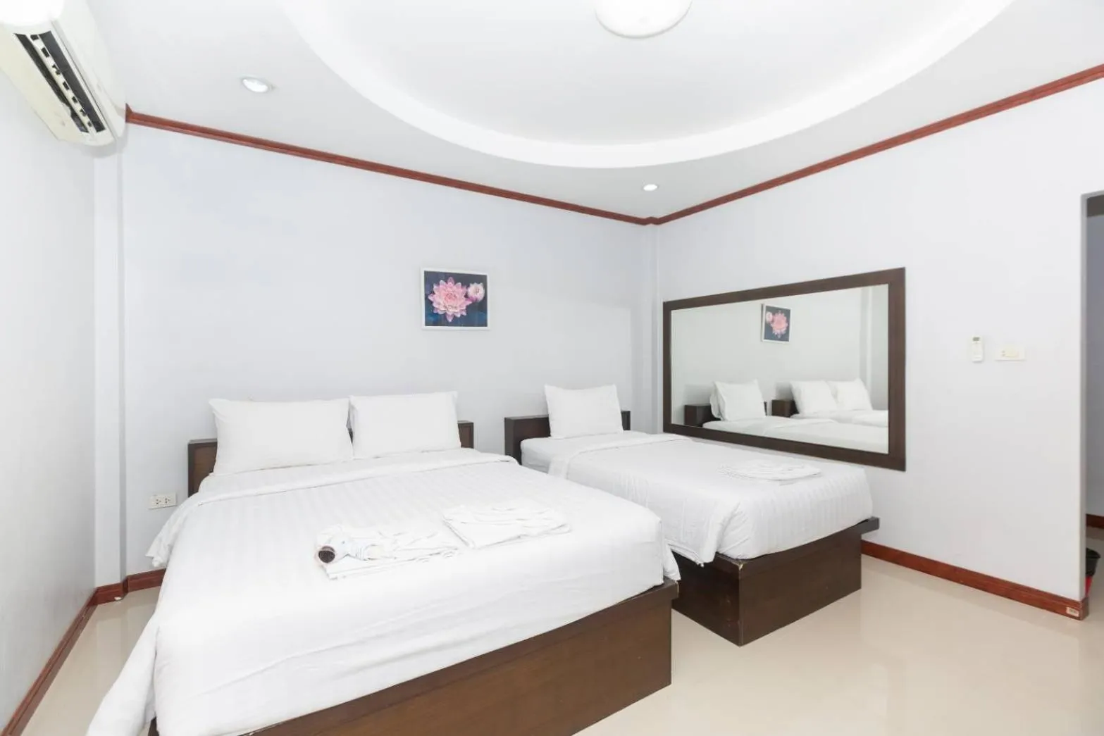 Photo of the whole room, Bed in Sky View Resort Buriram