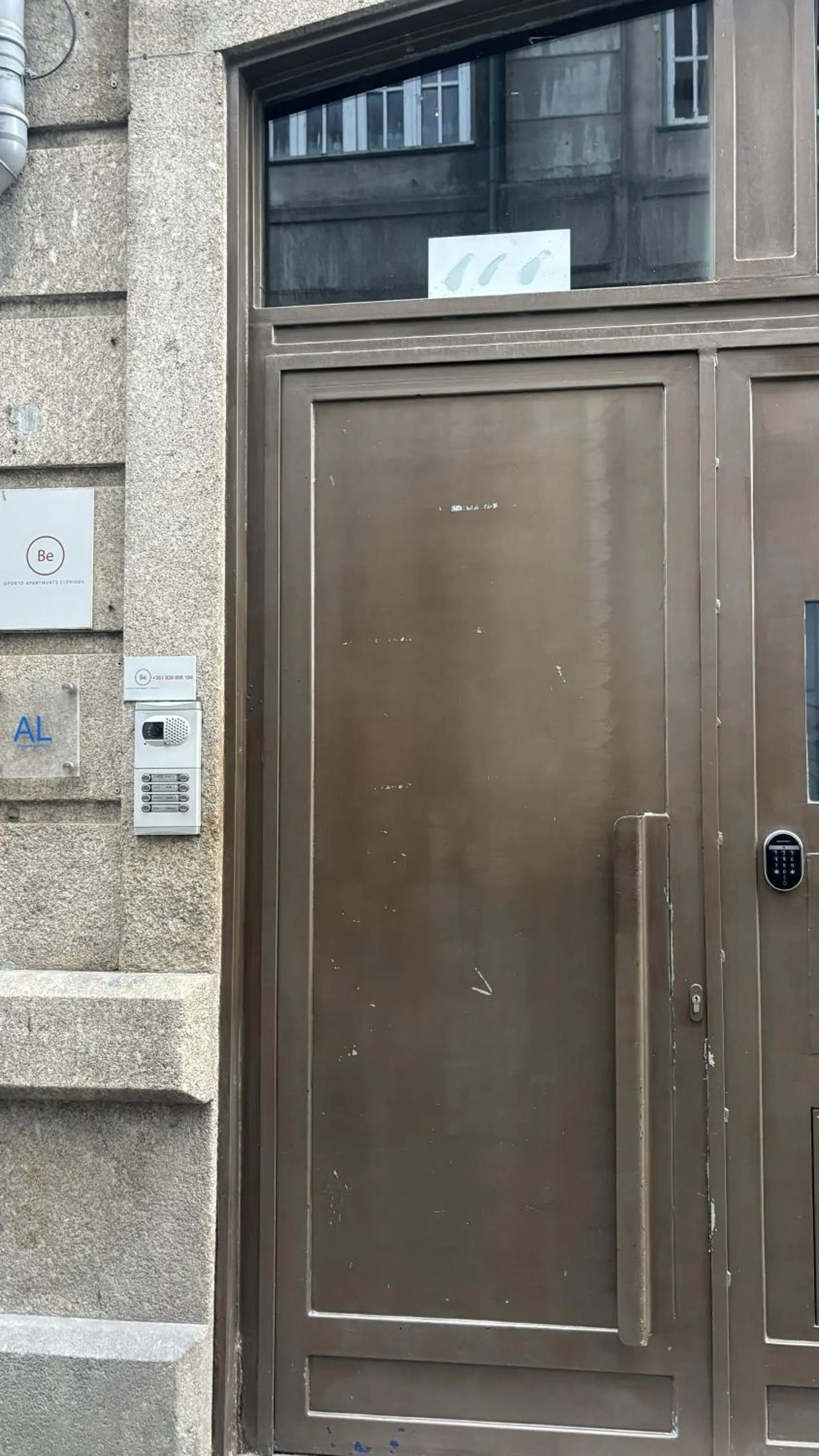 Property building in Be Oporto Apartments Clérigos