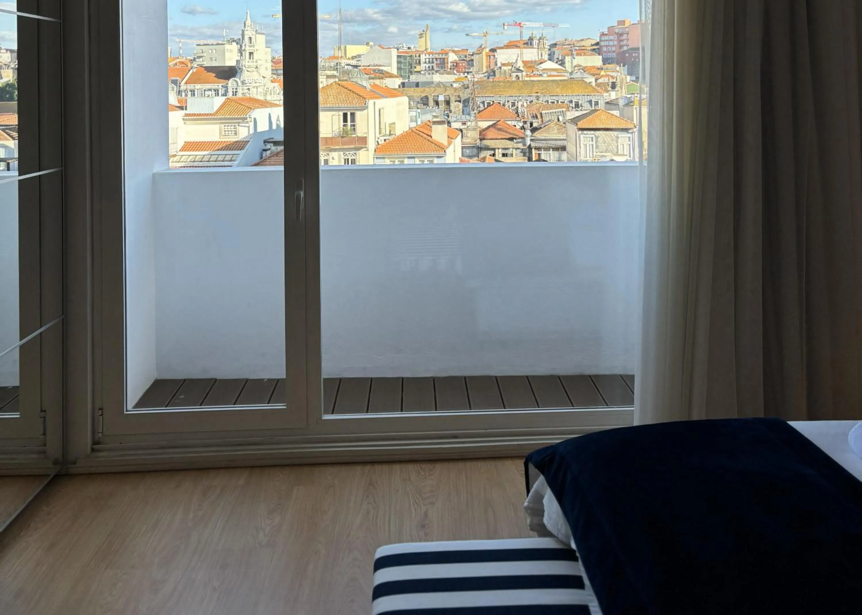View (from property/room), Bed in Be Oporto Apartments Clérigos