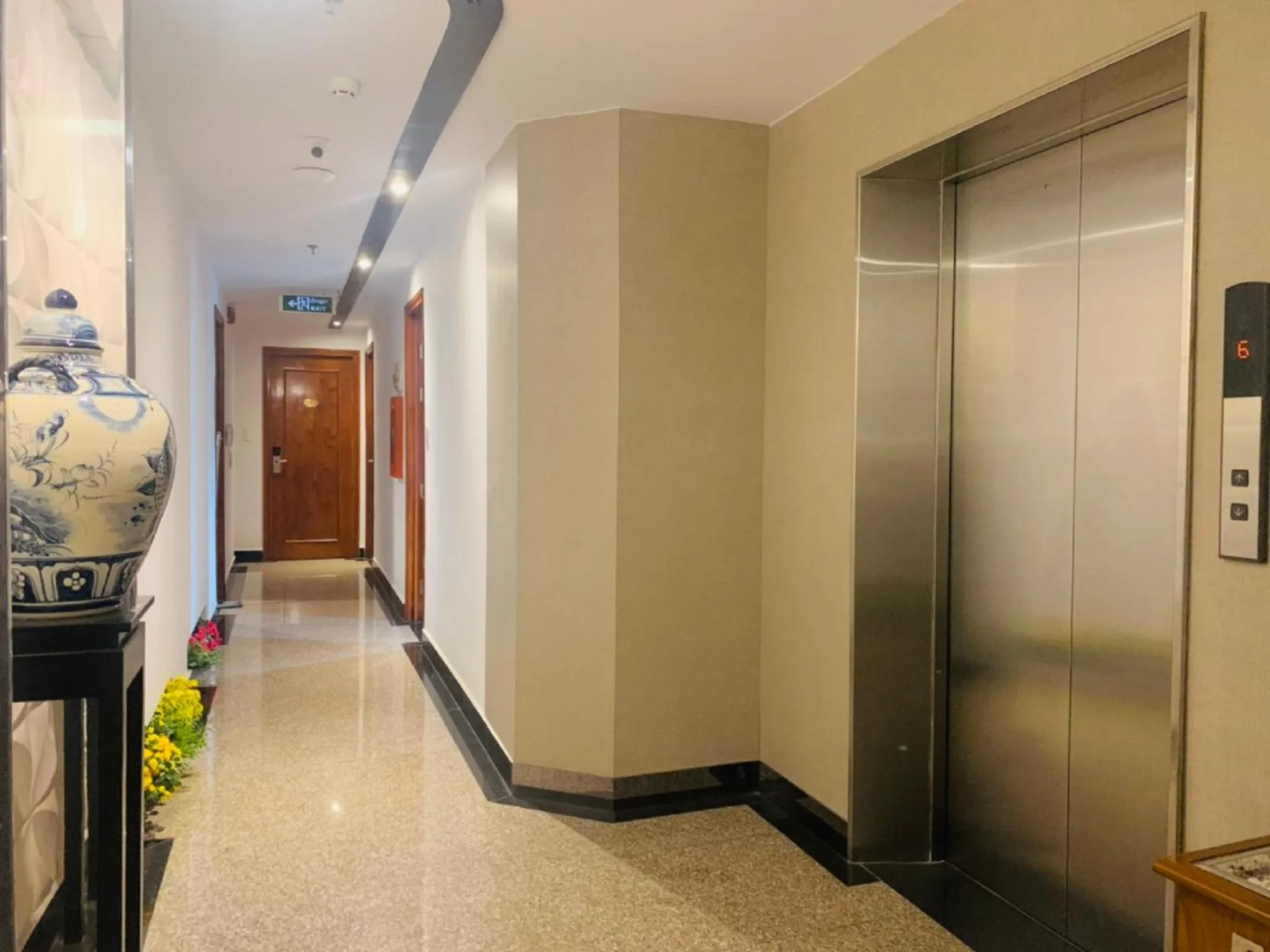 elevator in White Lotus Hotel Saigon