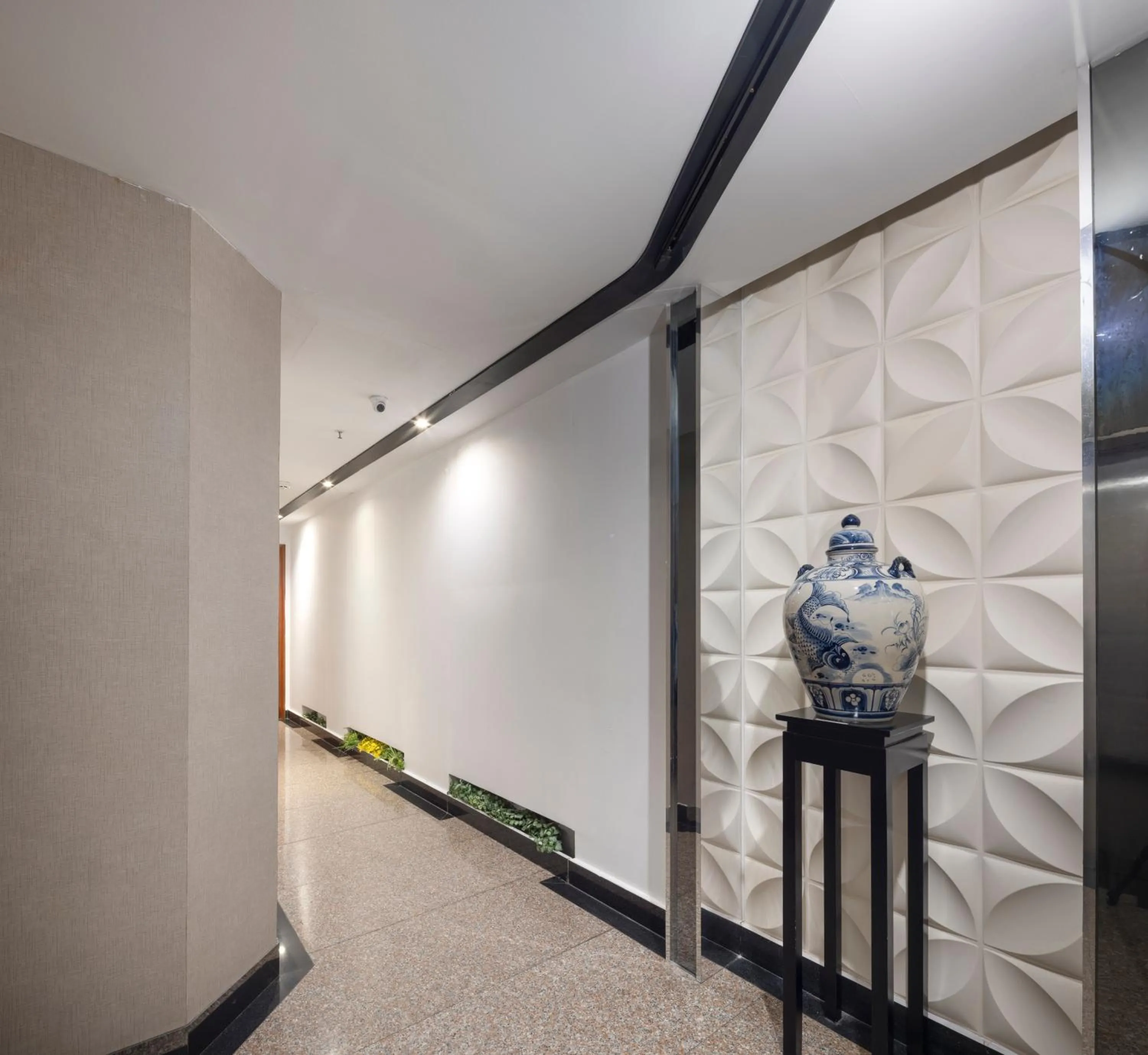 Facade/entrance in White Lotus Hotel Saigon