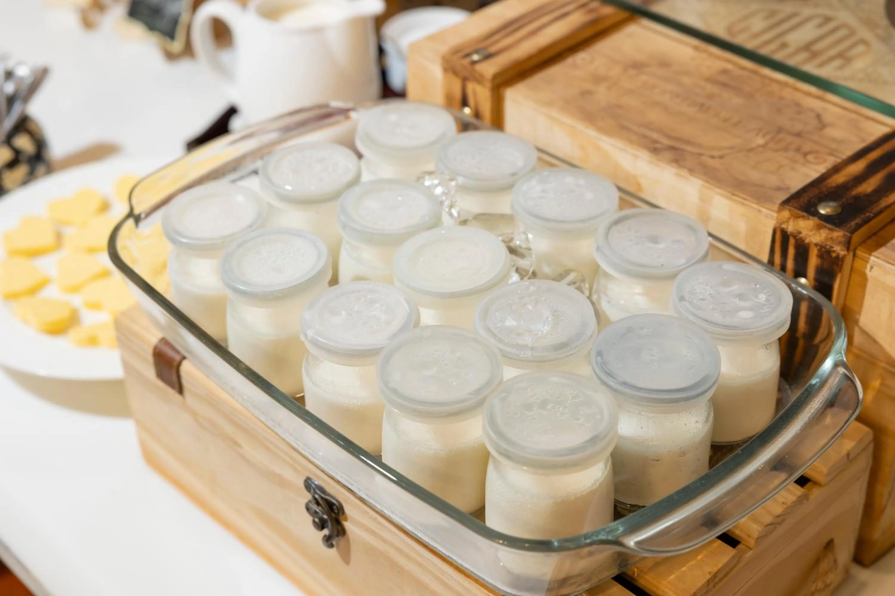 Food and drinks in White Lotus Hotel Saigon