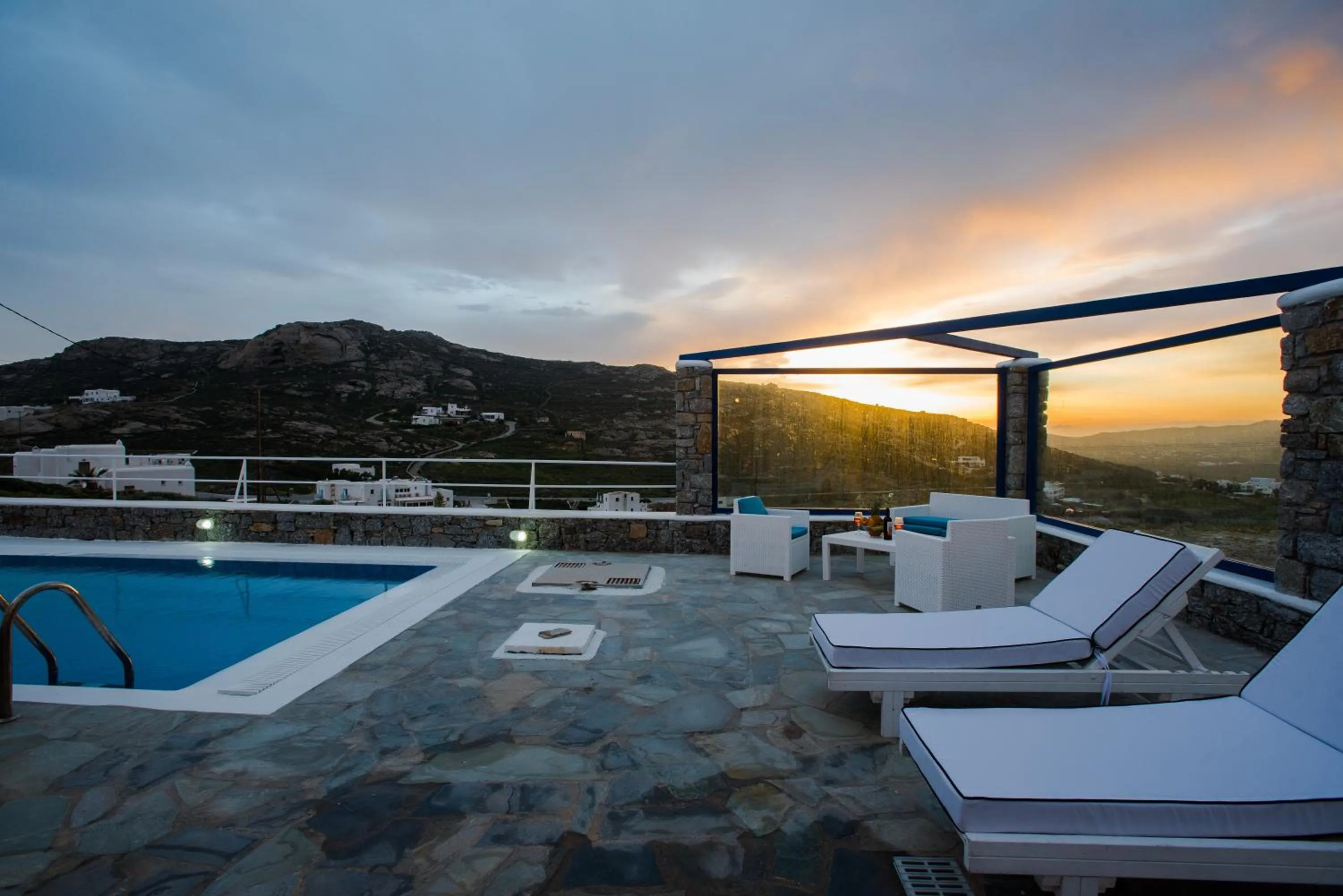 Mountain view in Mykonos Pro-care Suites