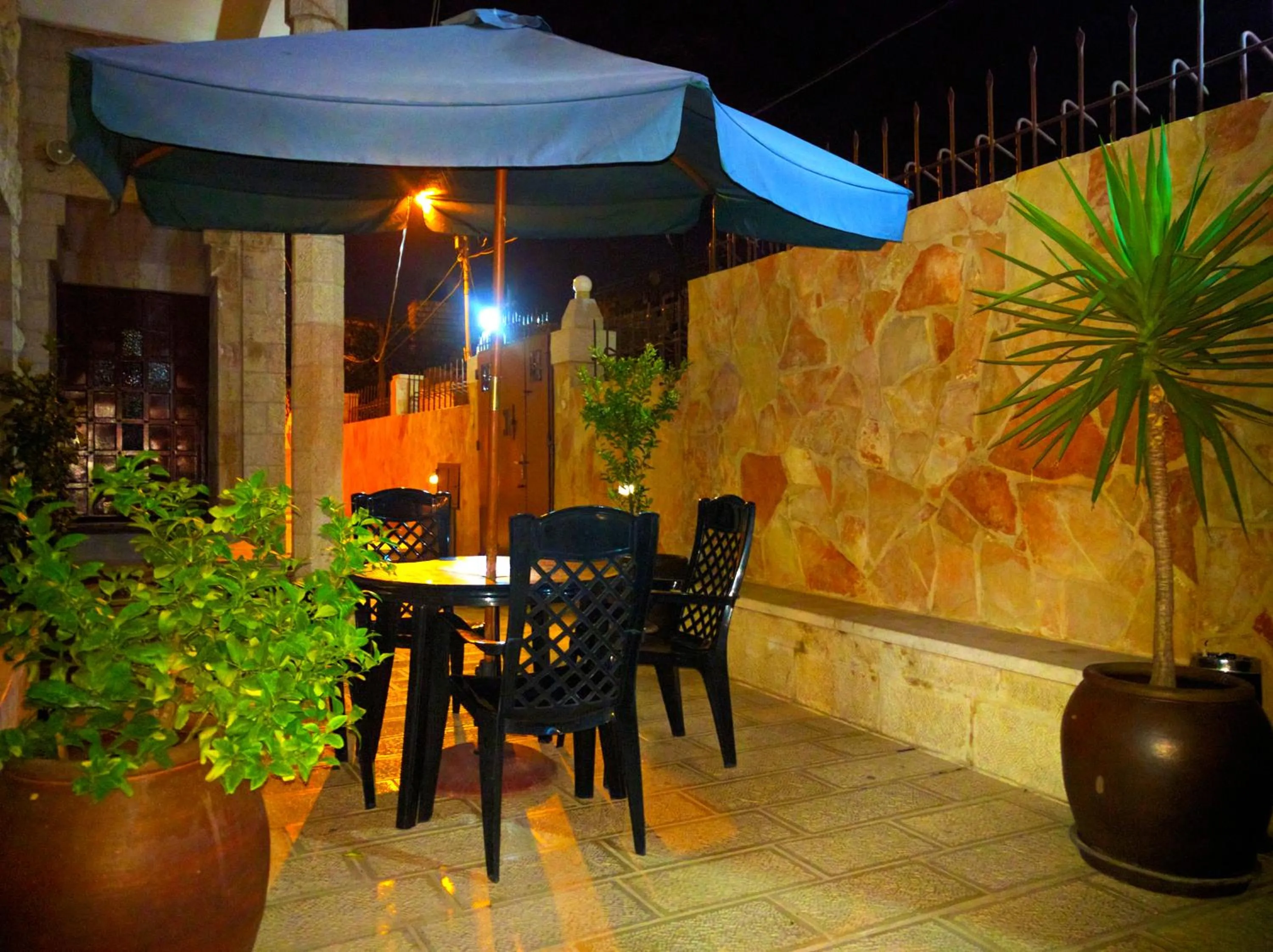 Patio in St Thomas Guesthouse - Jerusalem