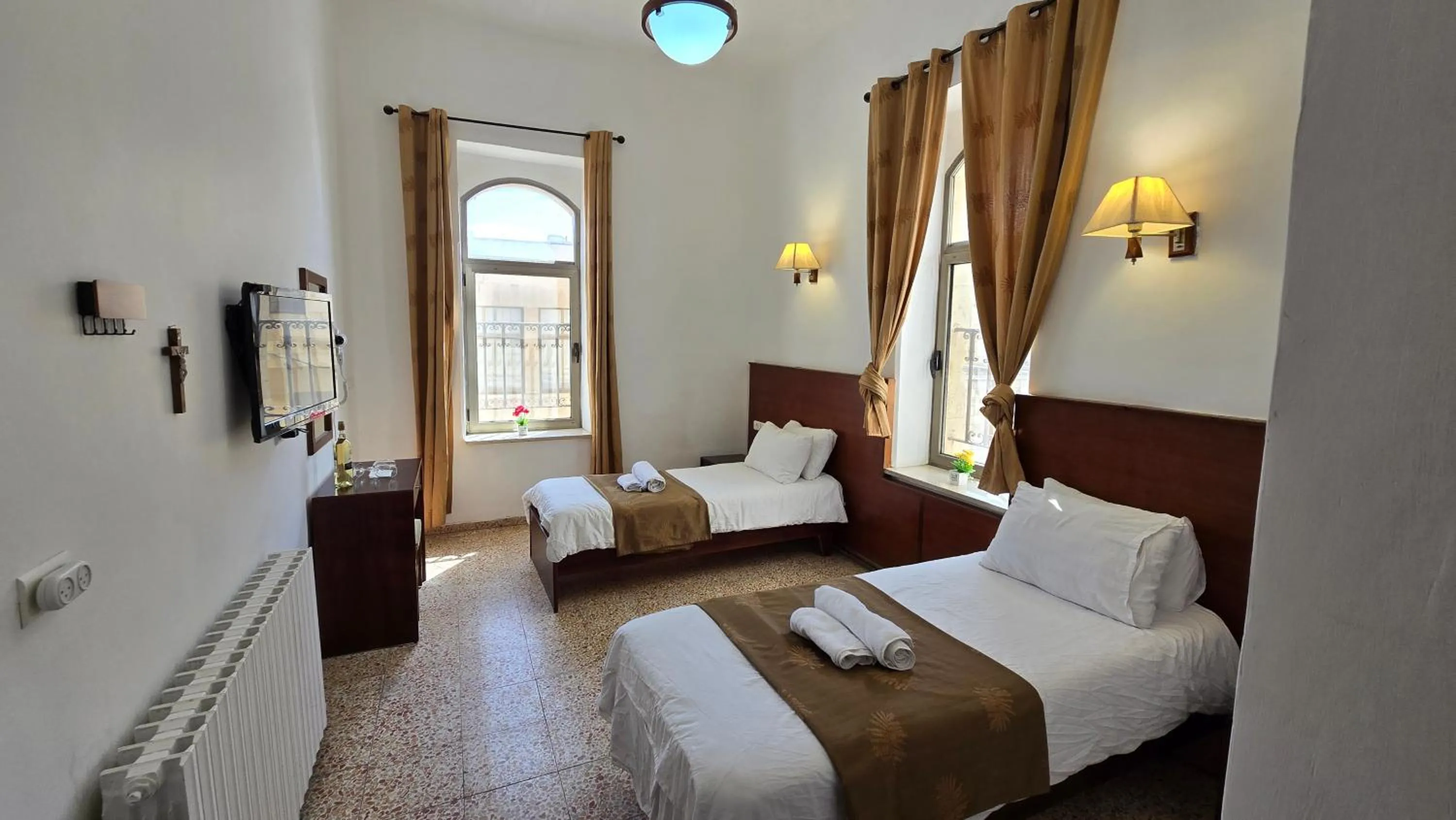 Bed in St Thomas Guesthouse - Jerusalem