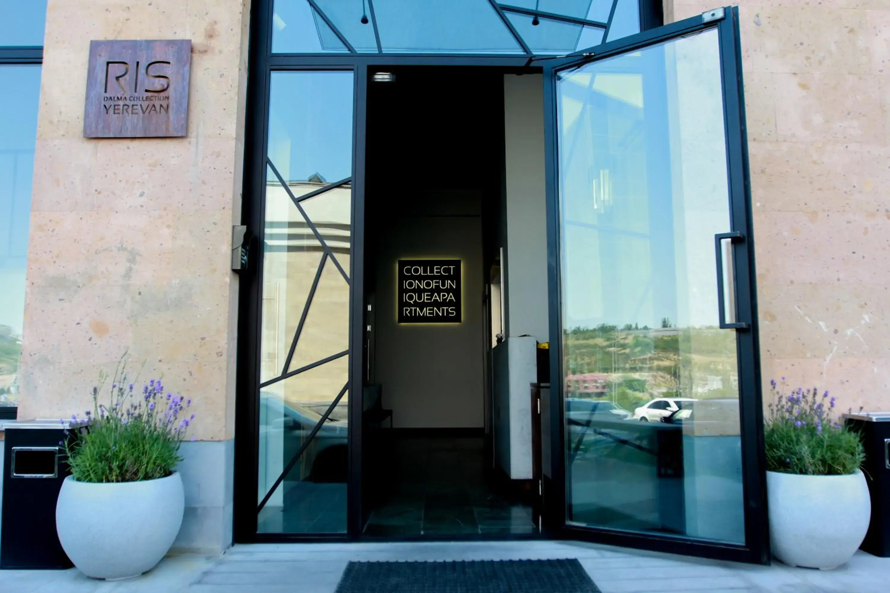 Facade/entrance in RIS Dalma Collection Yerevan Facade/entrance in RIS Dalma Collection Yerevan