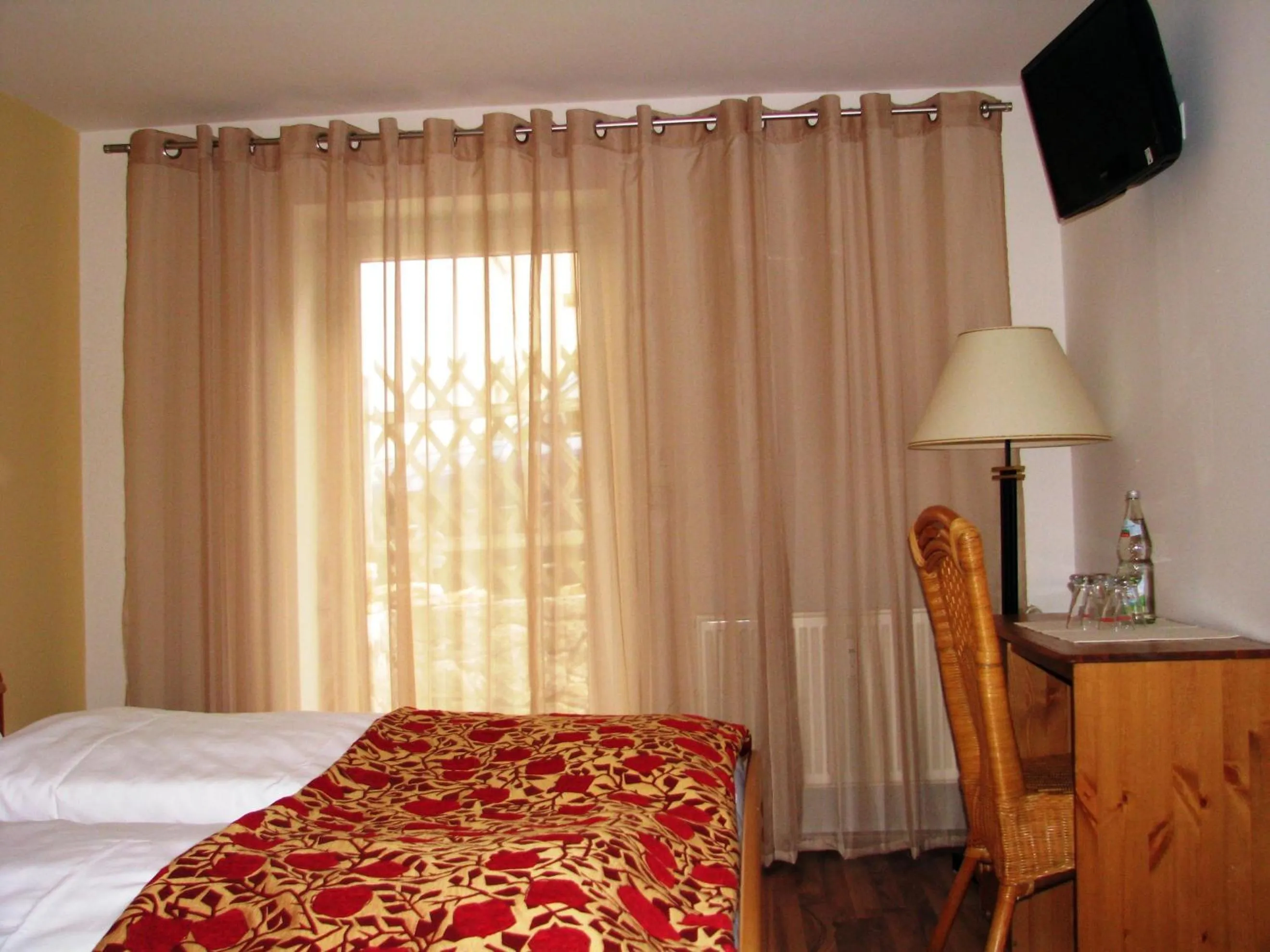Photo of the whole room, Bed in Wellnesshotel & Restaurant Hexenschopf