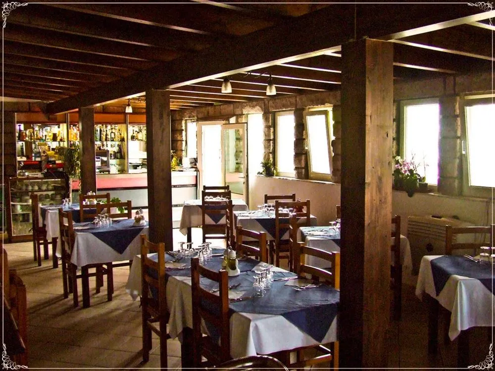 Restaurant/places to eat in Hotel Miramare