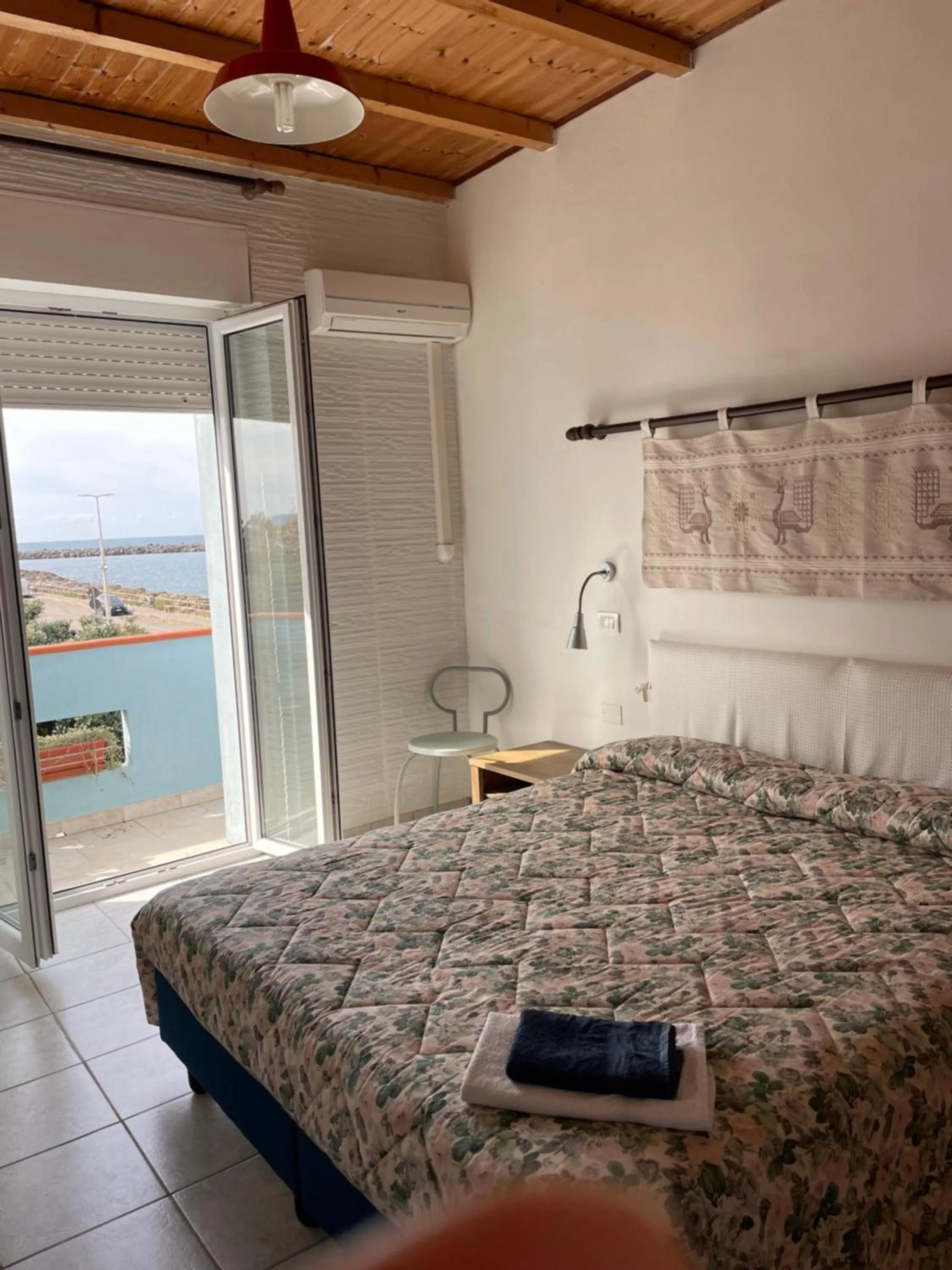 Bed in Hotel Miramare