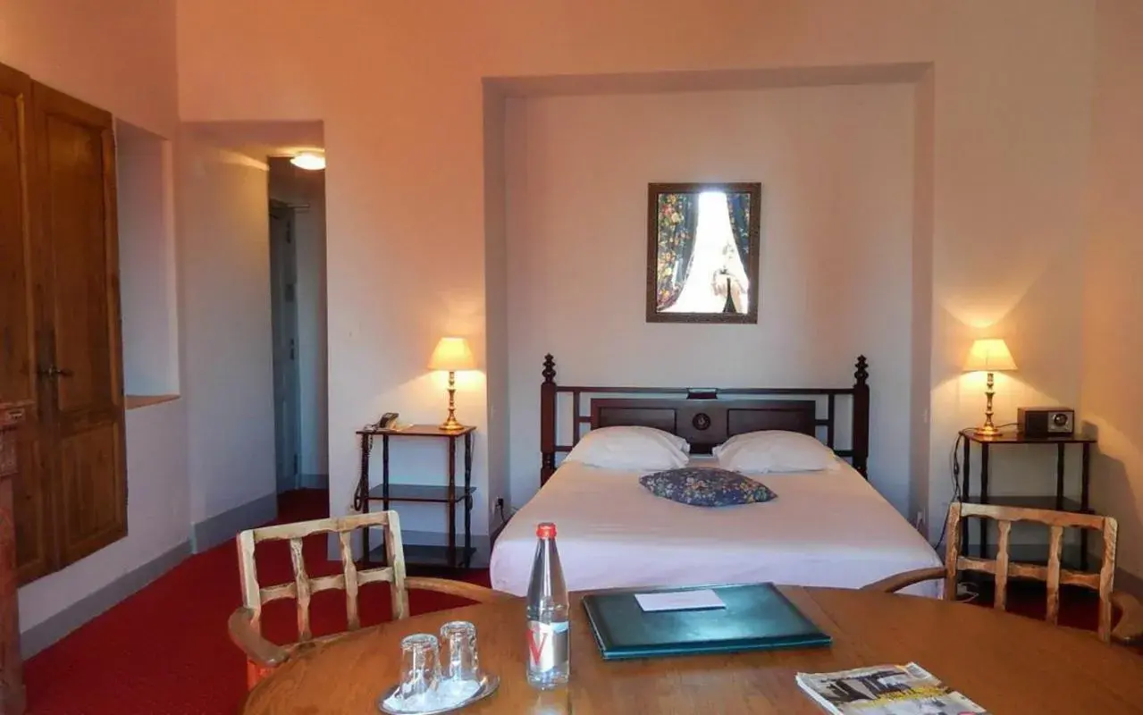 Deluxe Double Room in Château de Chissay Deluxe Double Room in Château de Chissay
