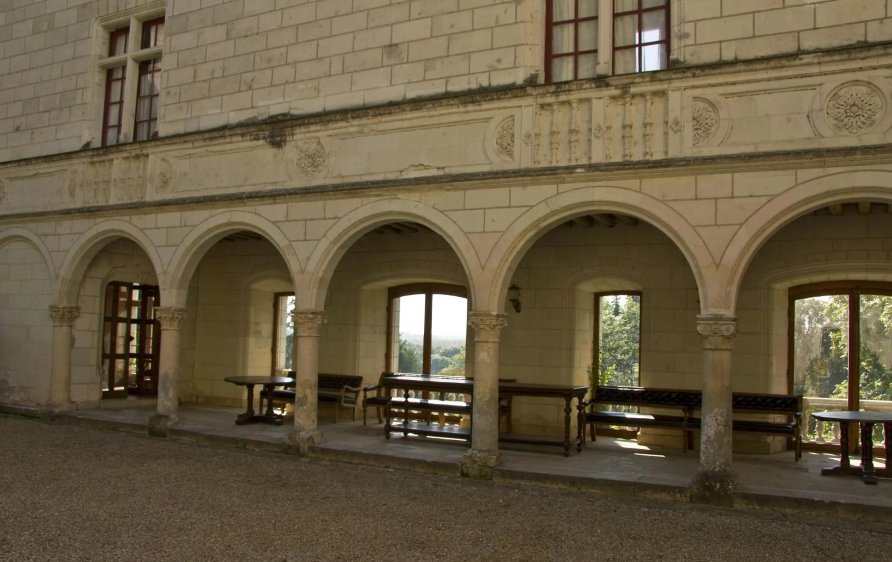Facade/entrance in Château de Chissay