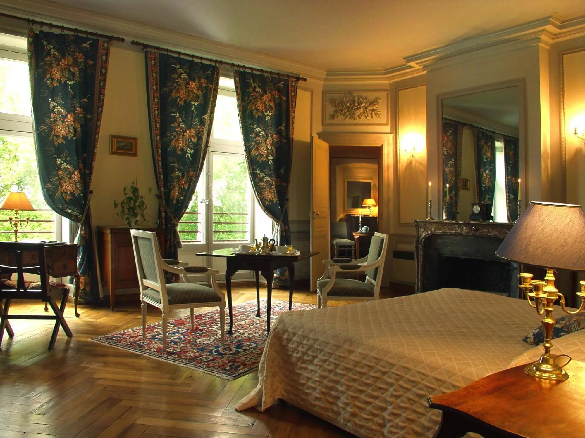 Bedroom in Château de Chissay