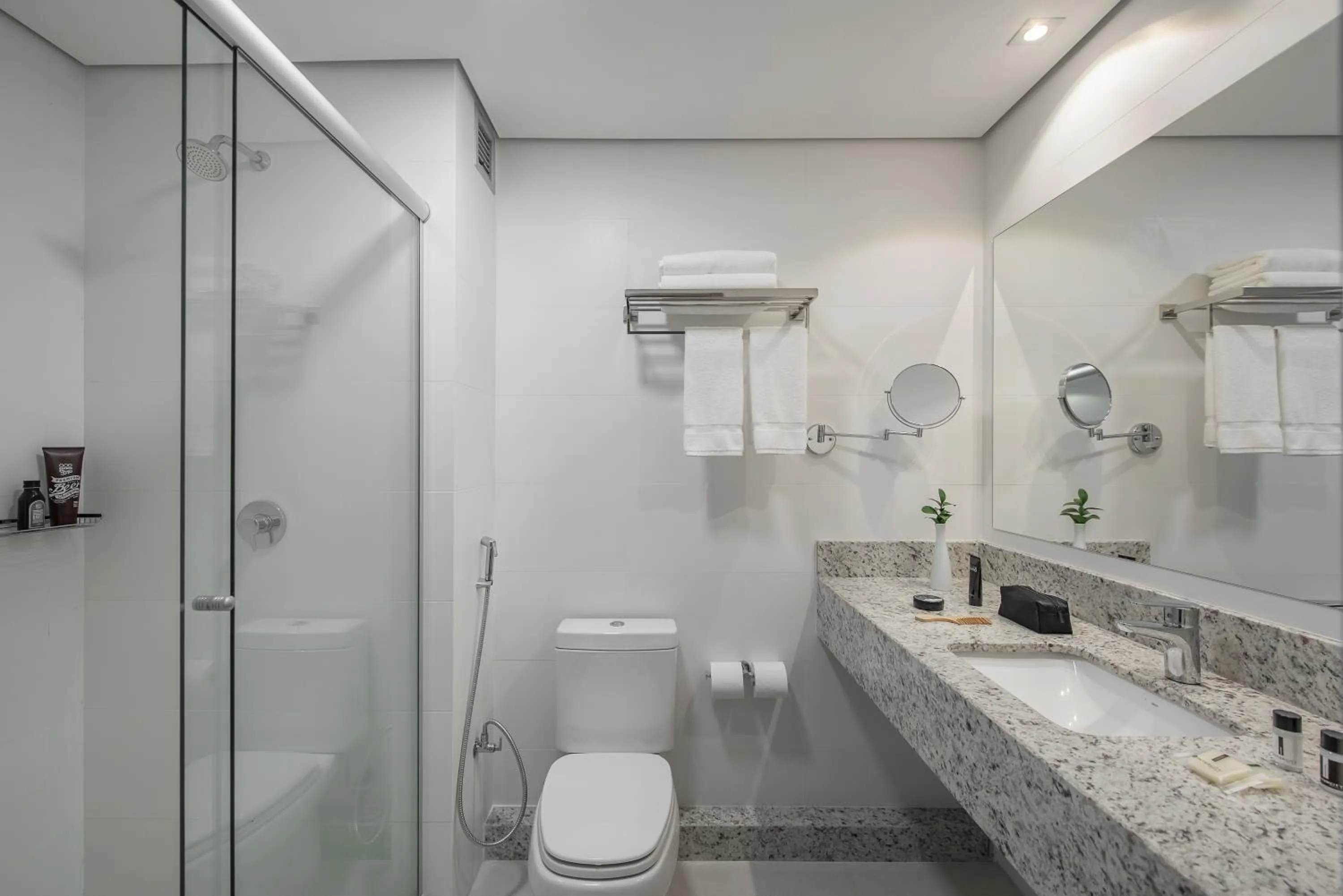 Bathroom in Intercity Sao Leopoldo