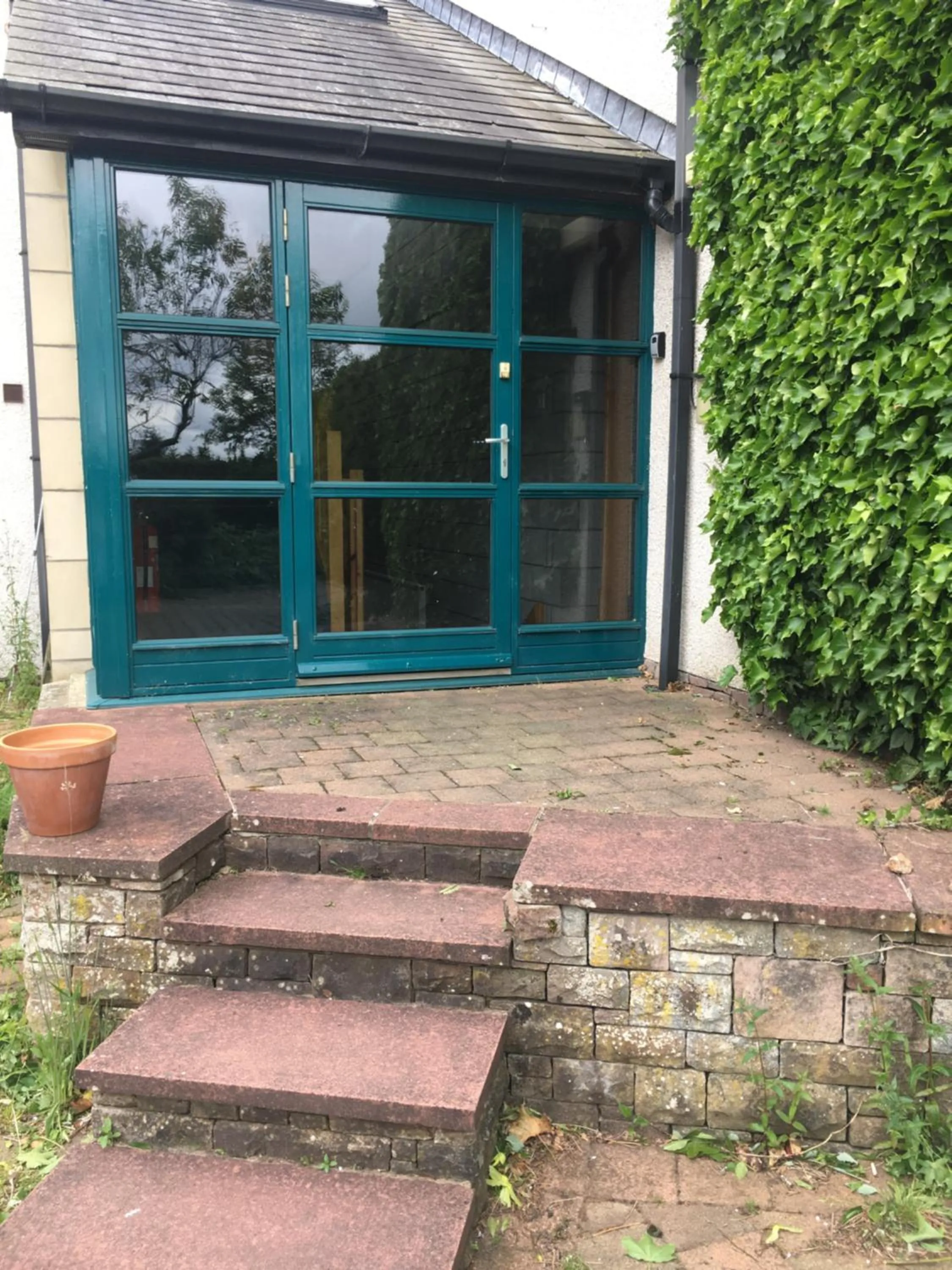 Facade/entrance in Beacon View