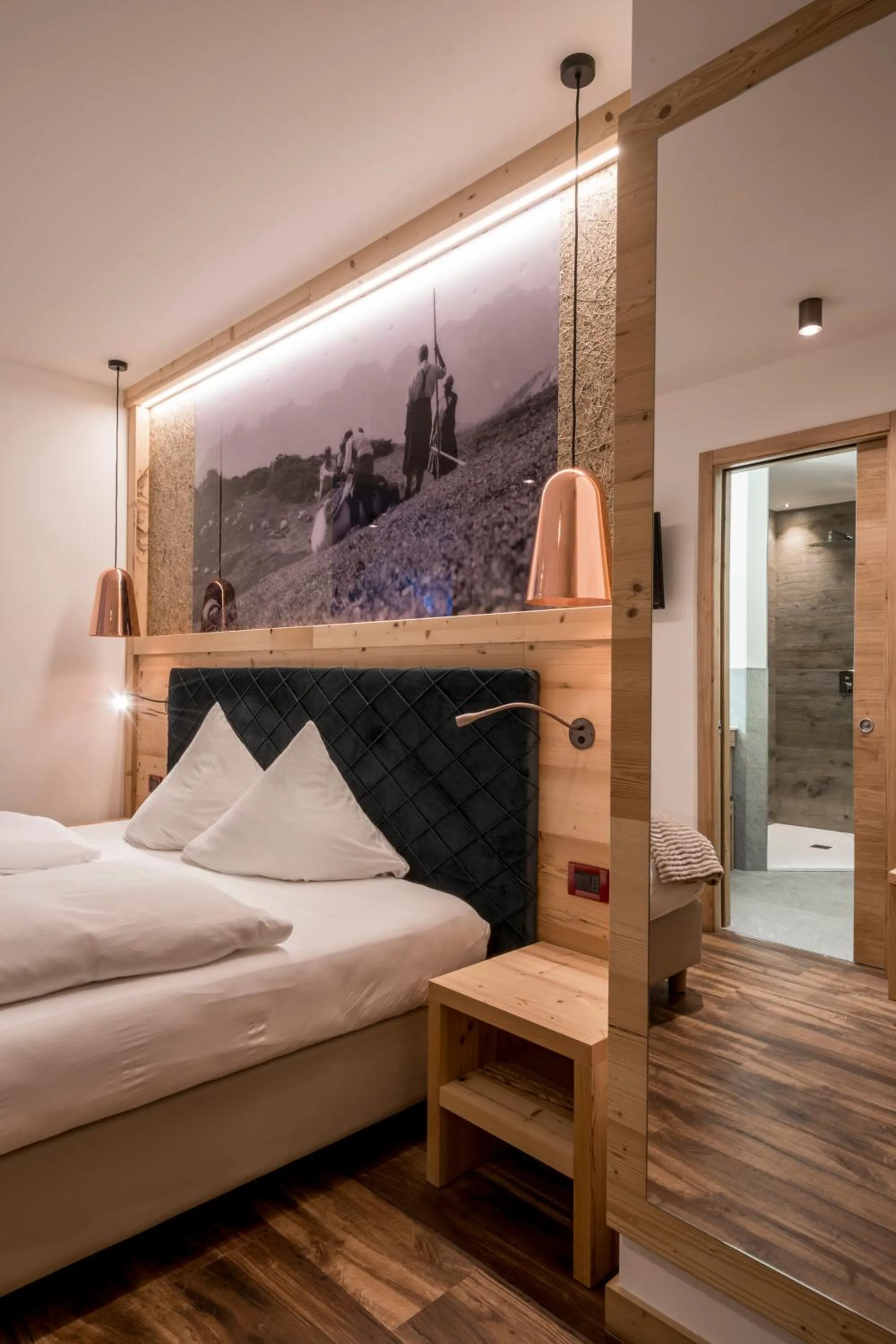 Bed in Hotel Astoria