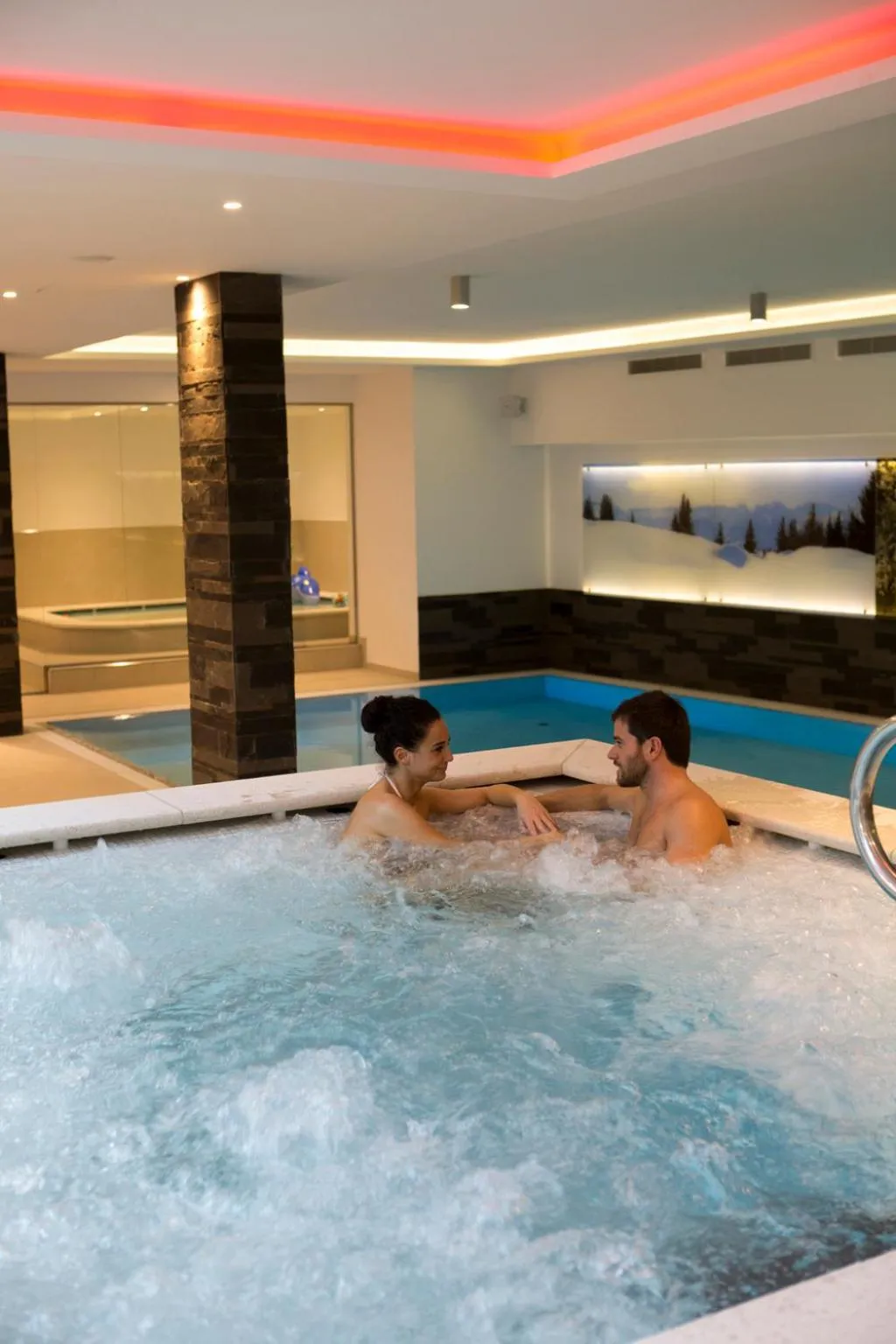 Hot Tub in Hotel Astoria