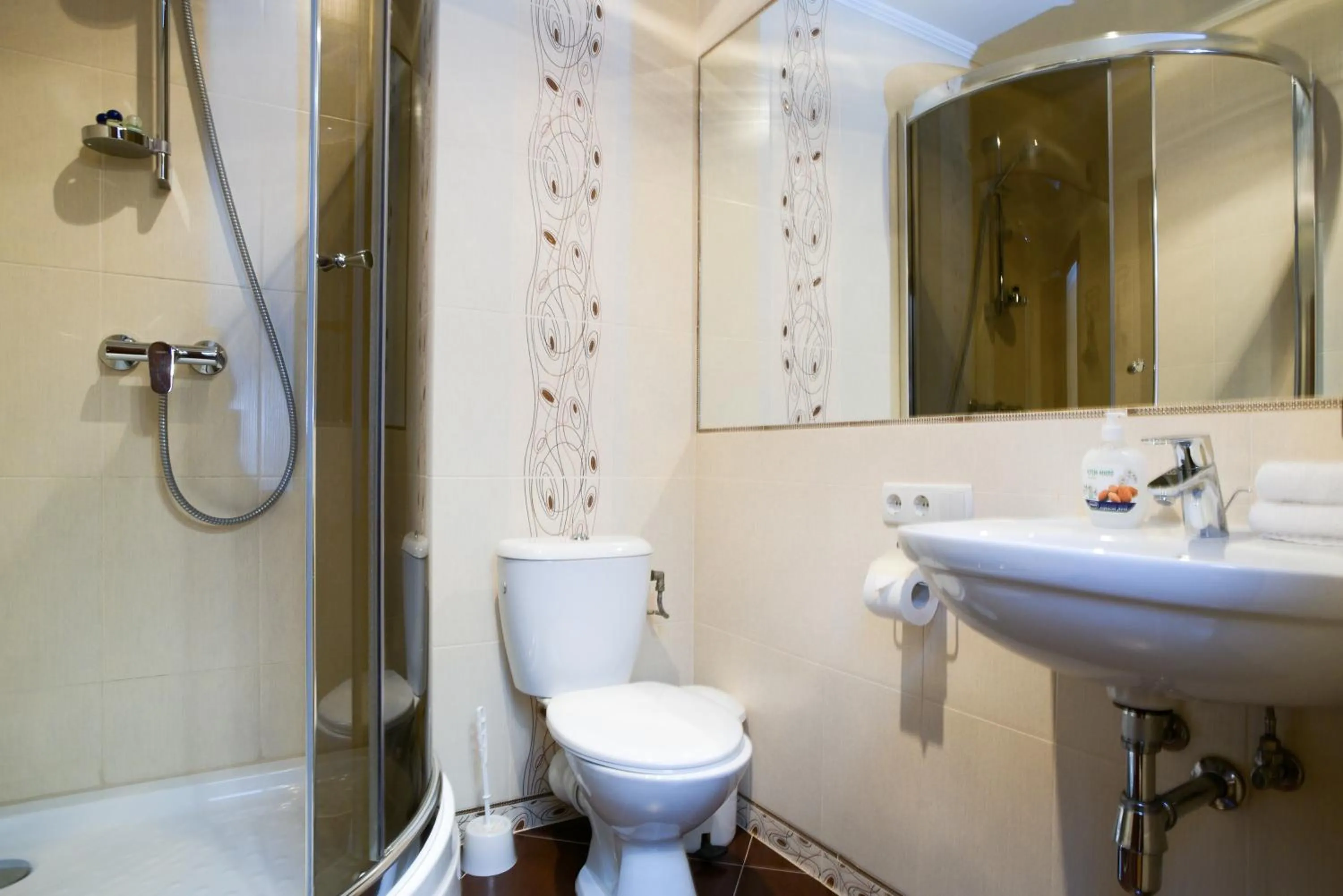Family Apartment in 7 Sky Hotel Klinicheskaya Street (2d entrance)
