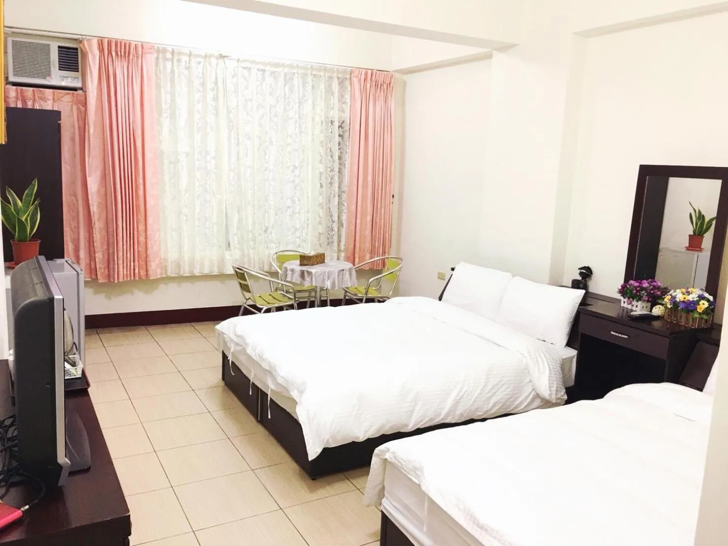 Bed in Sun Moon Beauty