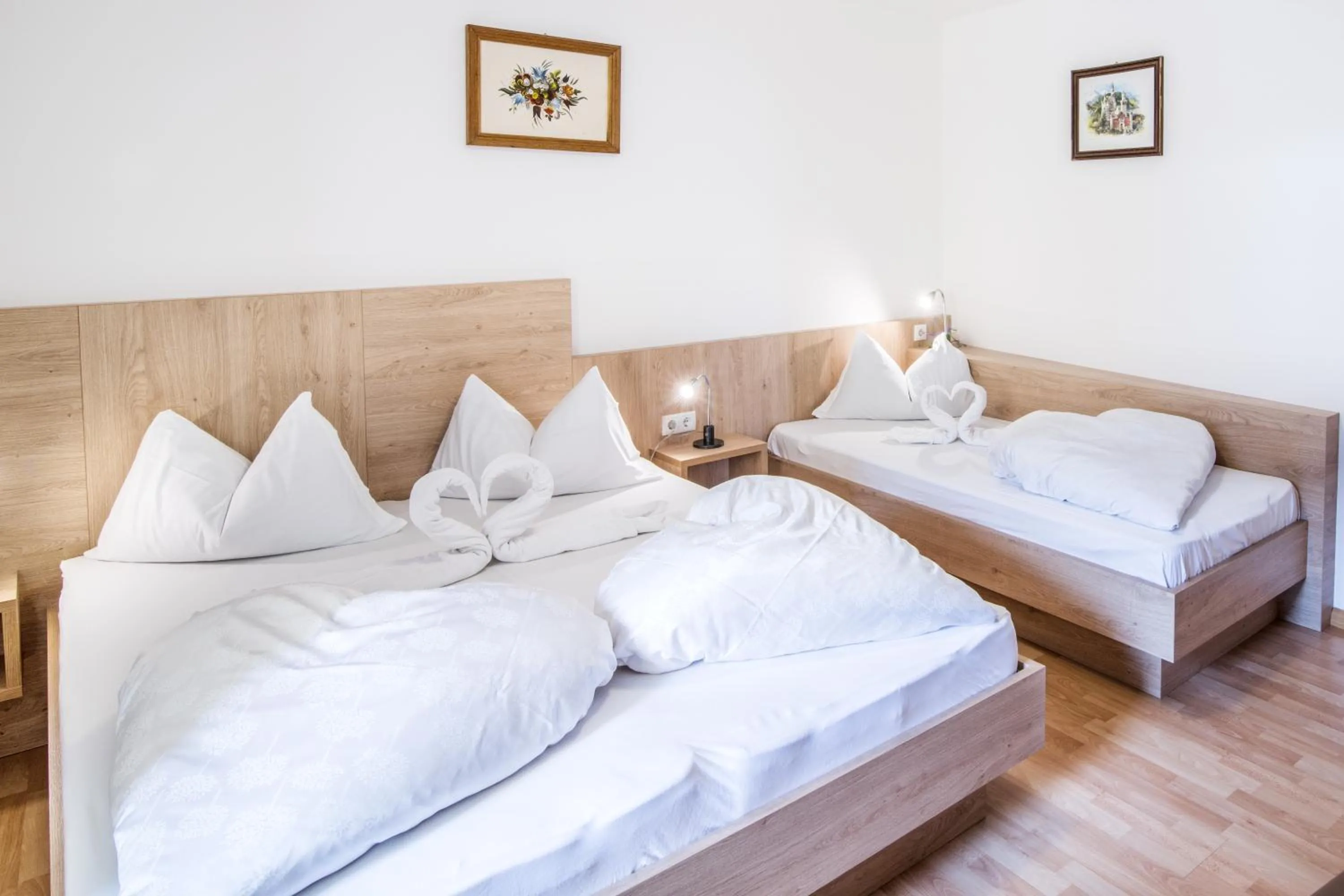 Bedroom, Bed in Apartments Heidenberger Fienili