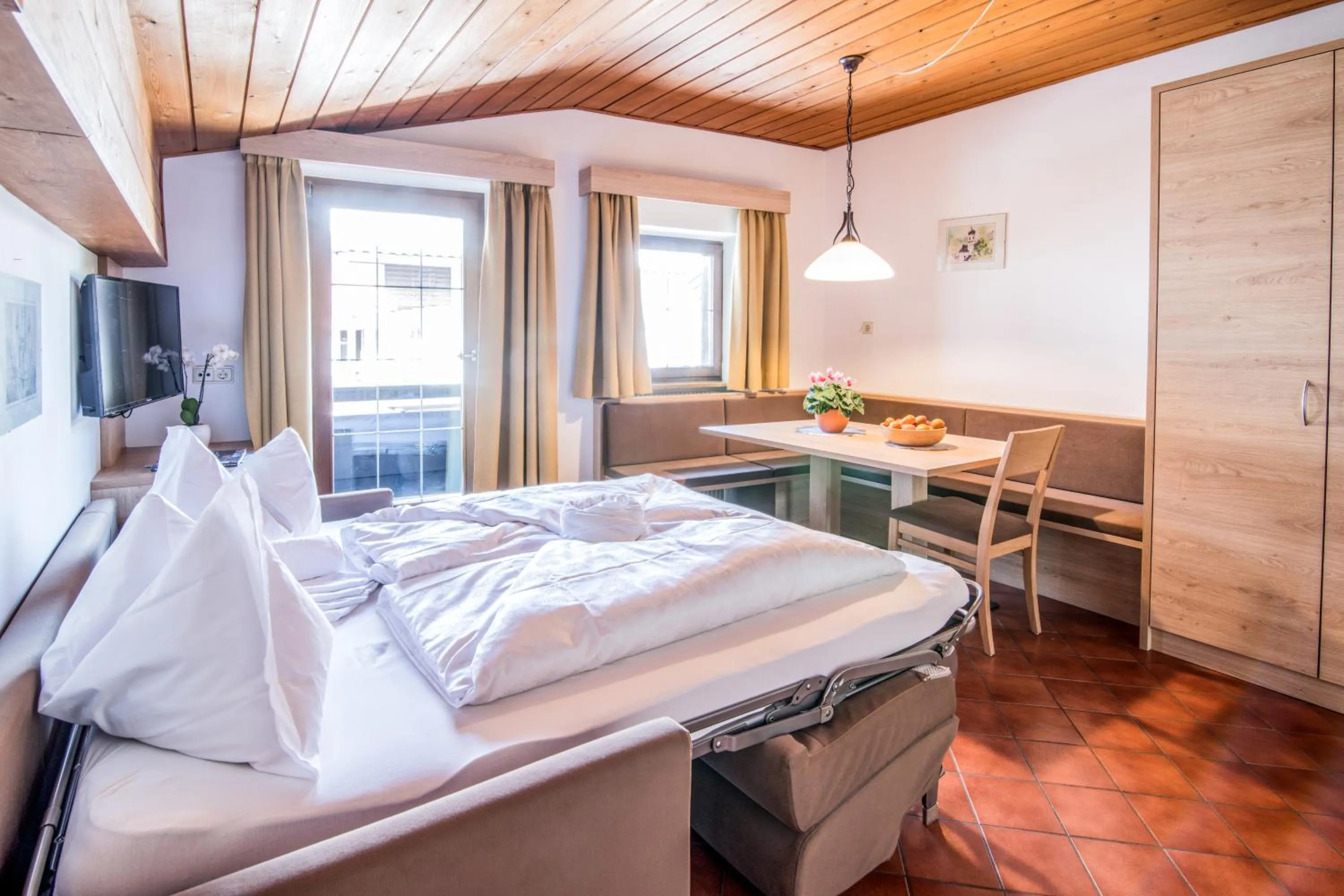 Living room, Bed in Apartments Heidenberger Fienili