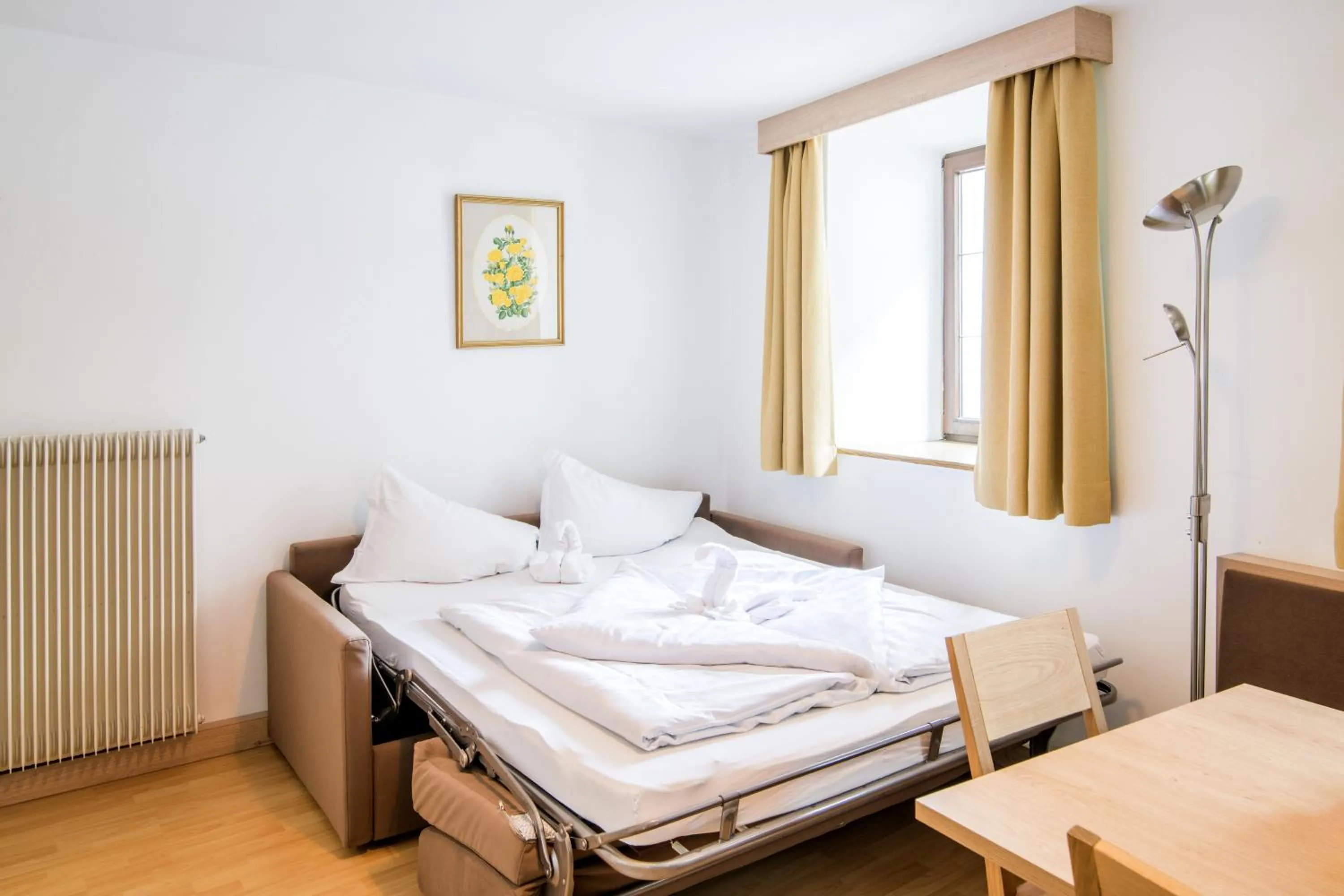 Living room, Bed in Apartments Heidenberger Fienili