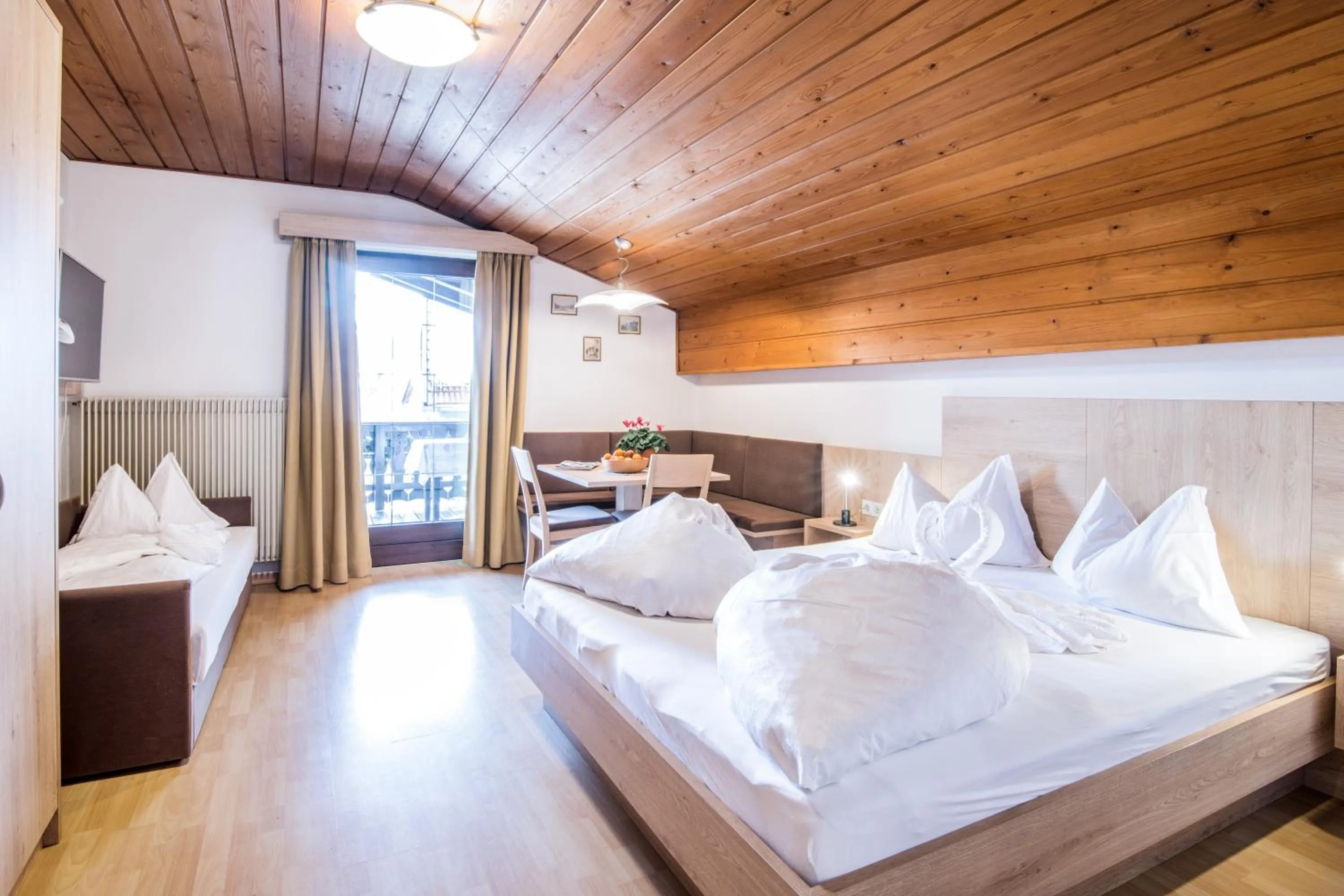 Bedroom, Bed in Apartments Heidenberger Fienili