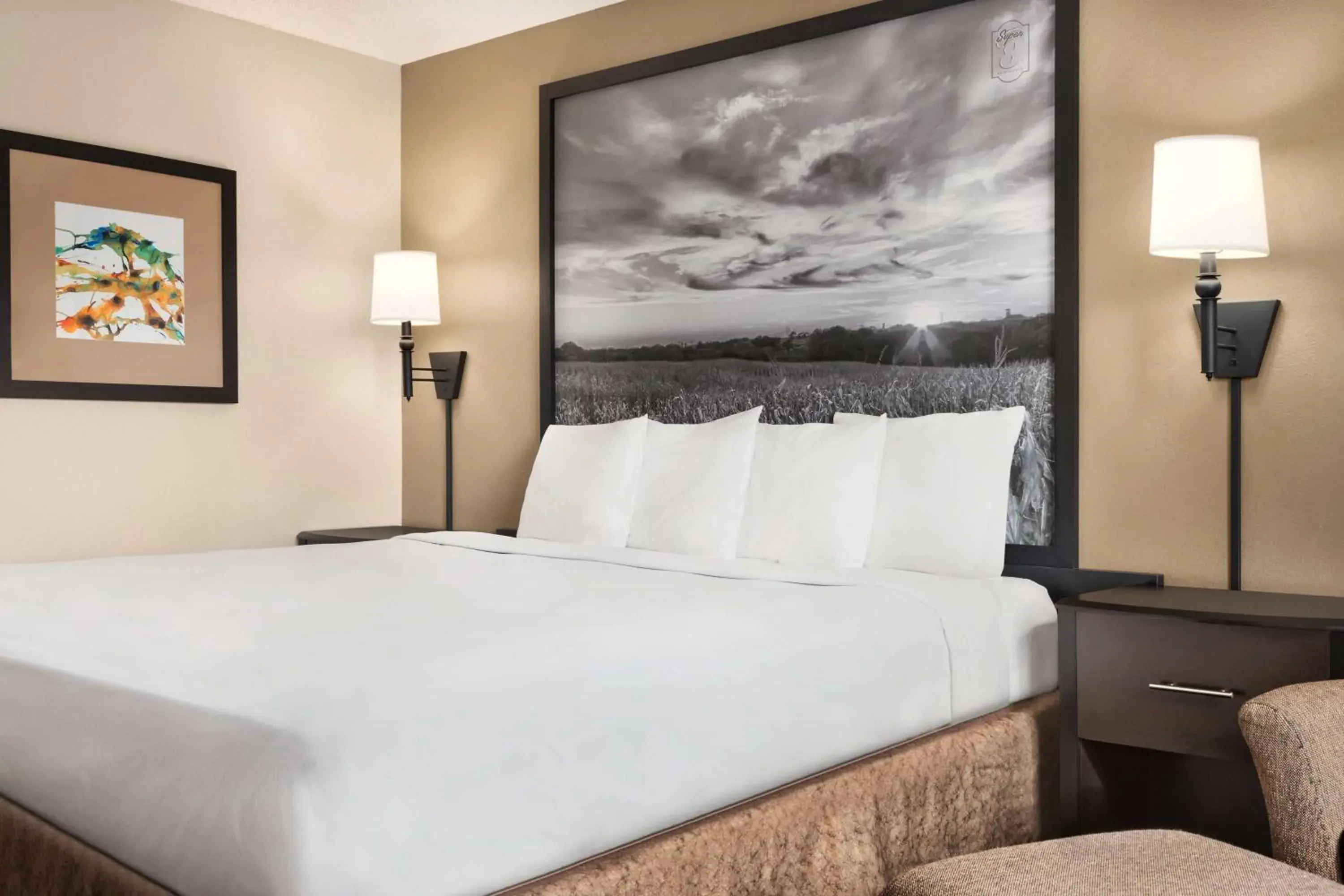 Photo of the whole room, Bed in Super 8 by Wyndham Lincoln North Photo of the whole room, Bed in Super 8 by Wyndham Lincoln North