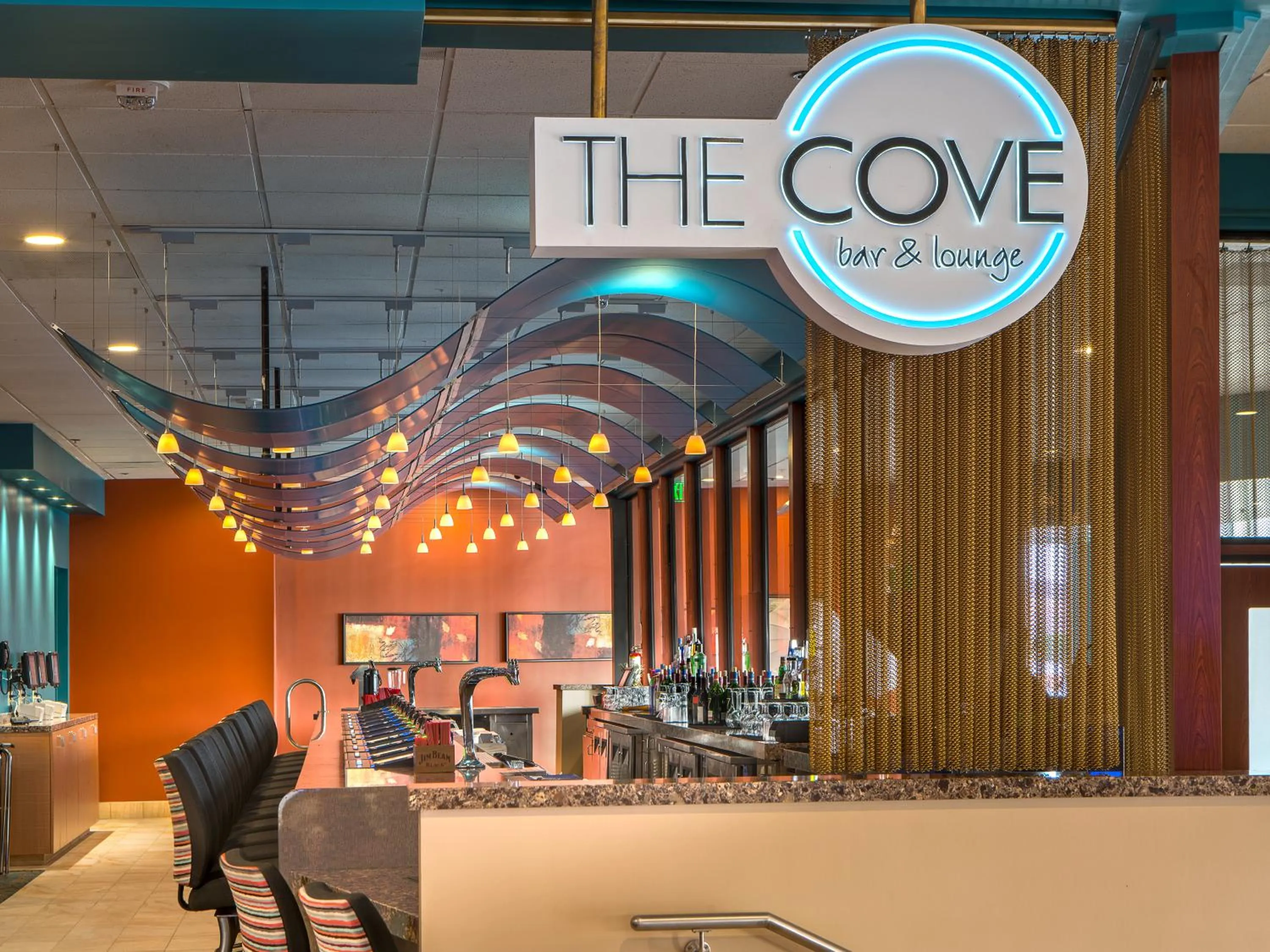 Lounge or bar in Aquarius Casino Resort