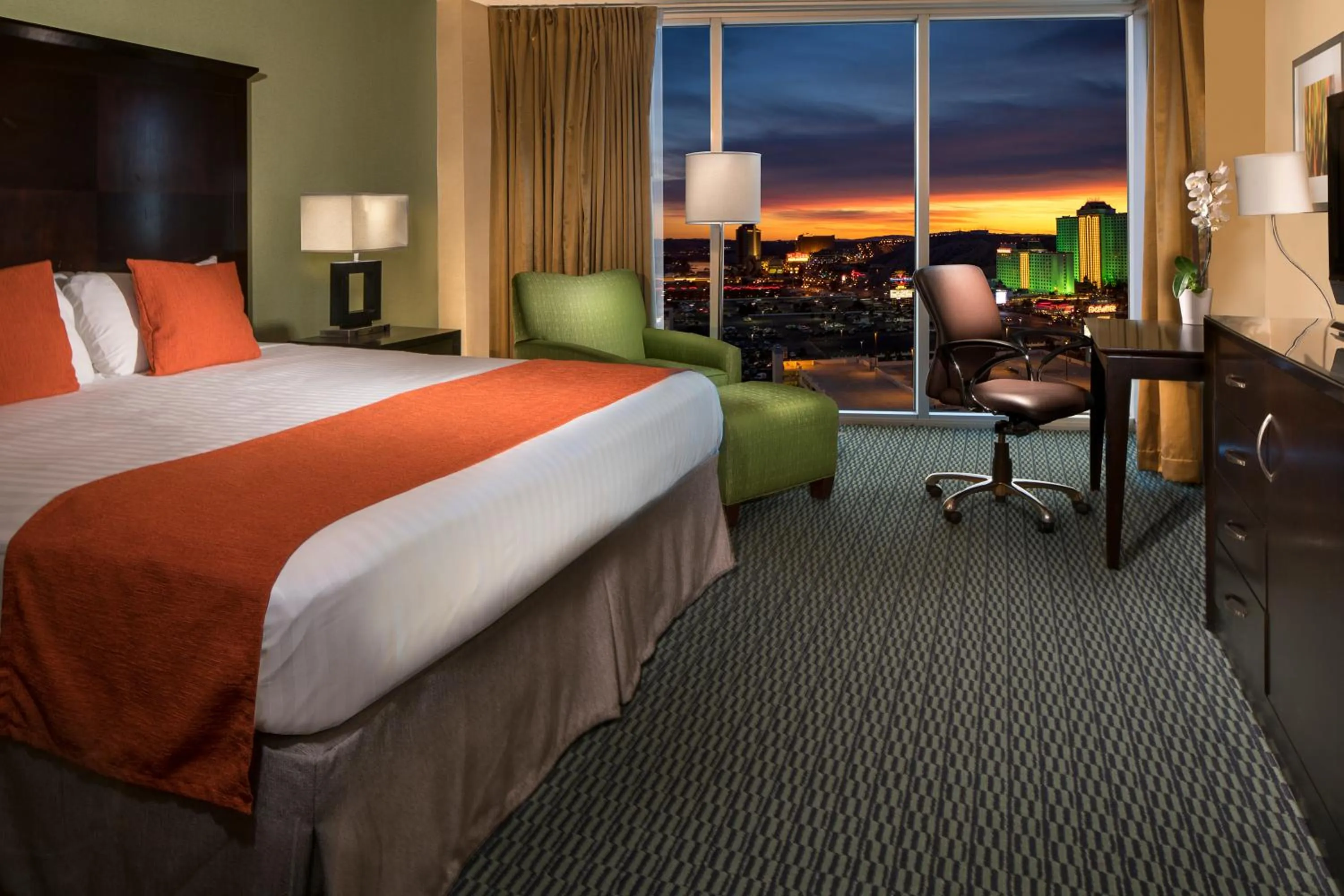 Bed in Aquarius Casino Resort