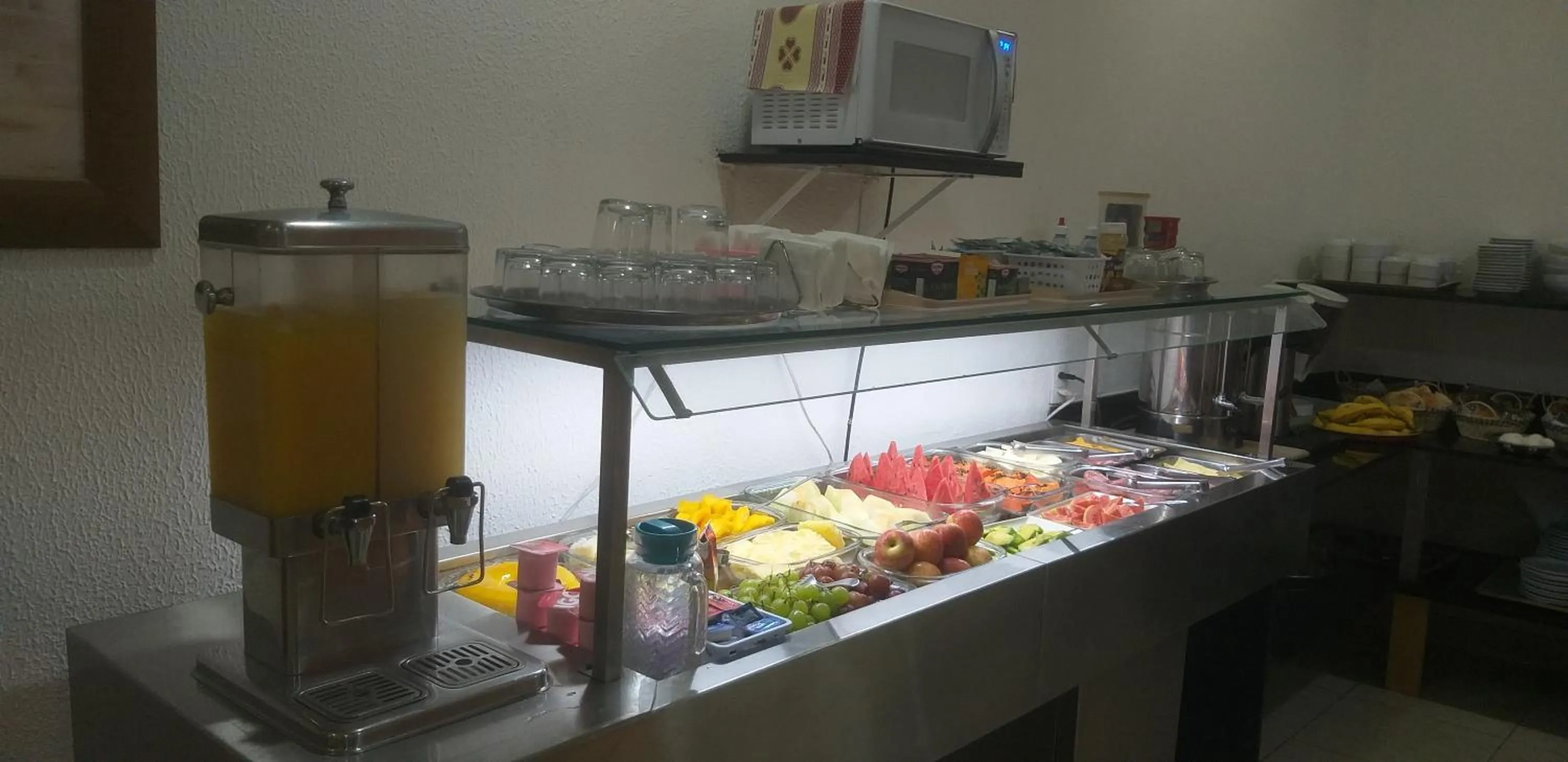 Buffet breakfast in Hotel Diplomata Copacabana