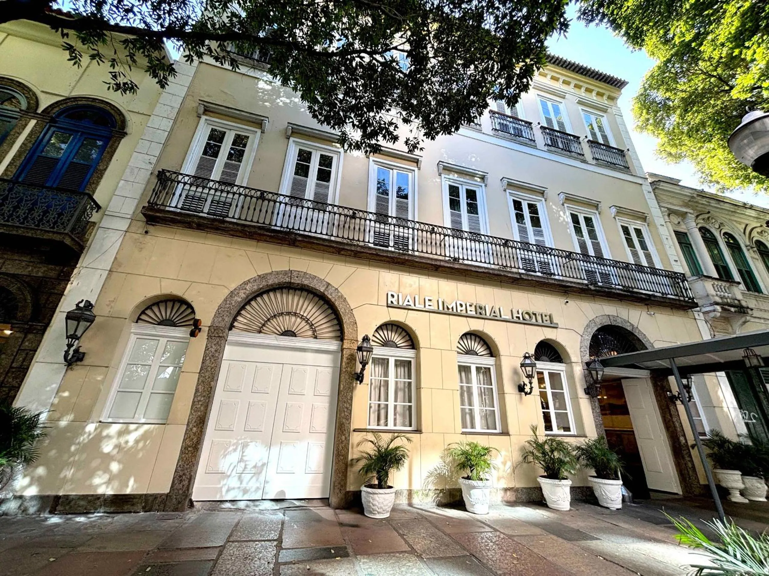 Property building in Riale Imperial Flamengo