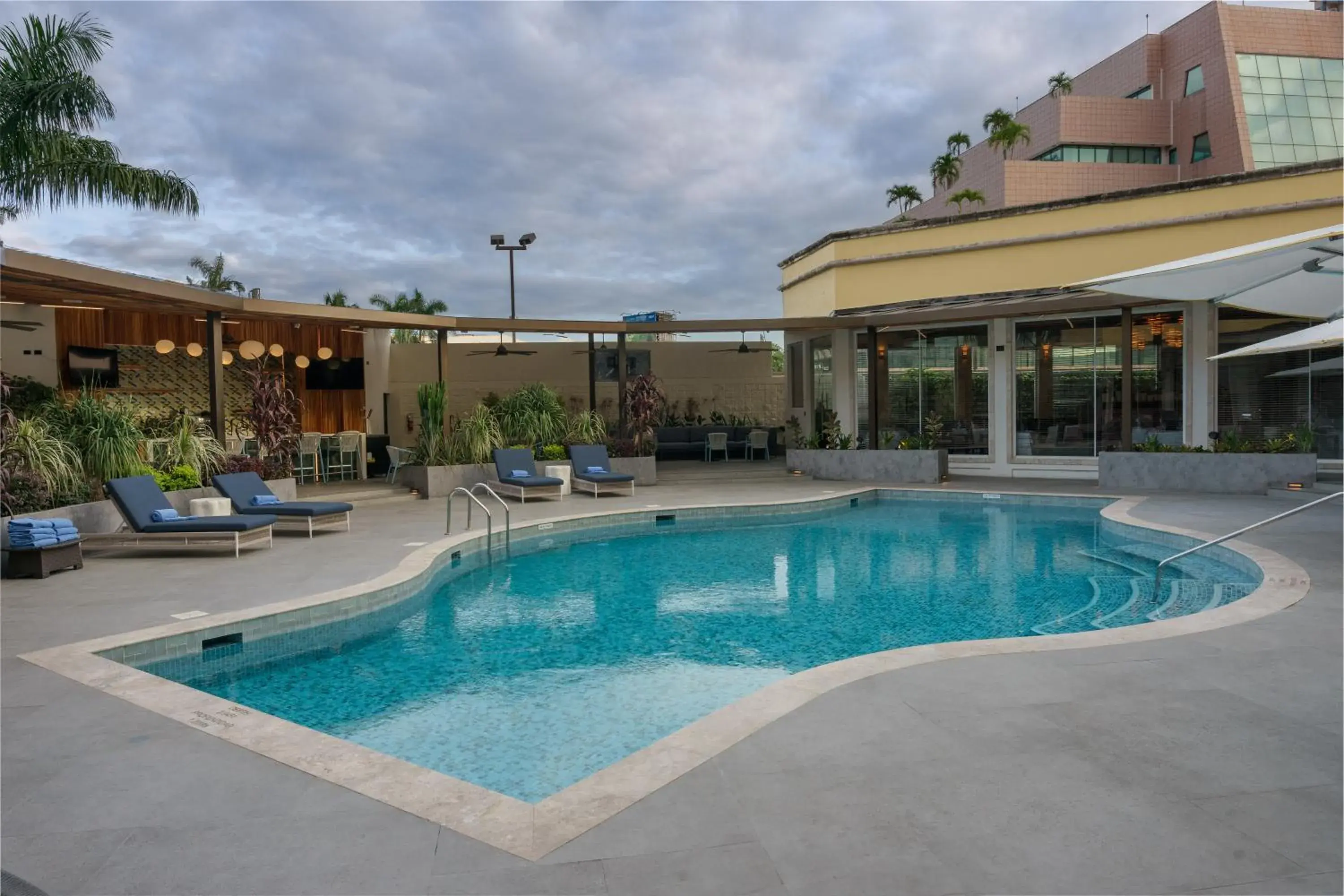 Pool view in InterContinental Real San Pedro Sula by IHG Pool view in InterContinental Real San Pedro Sula by IHG