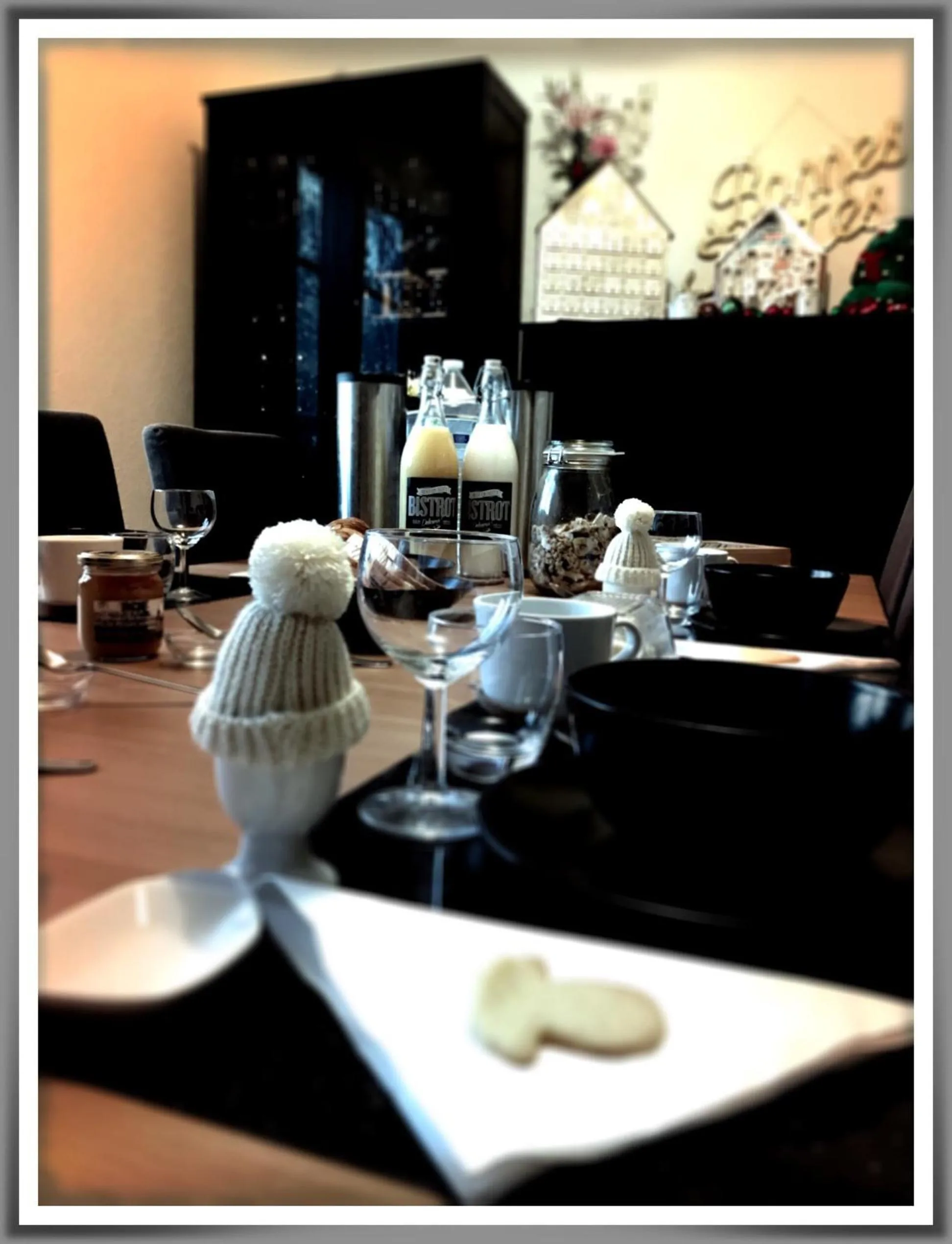 Continental breakfast in Chez Flo et Marc